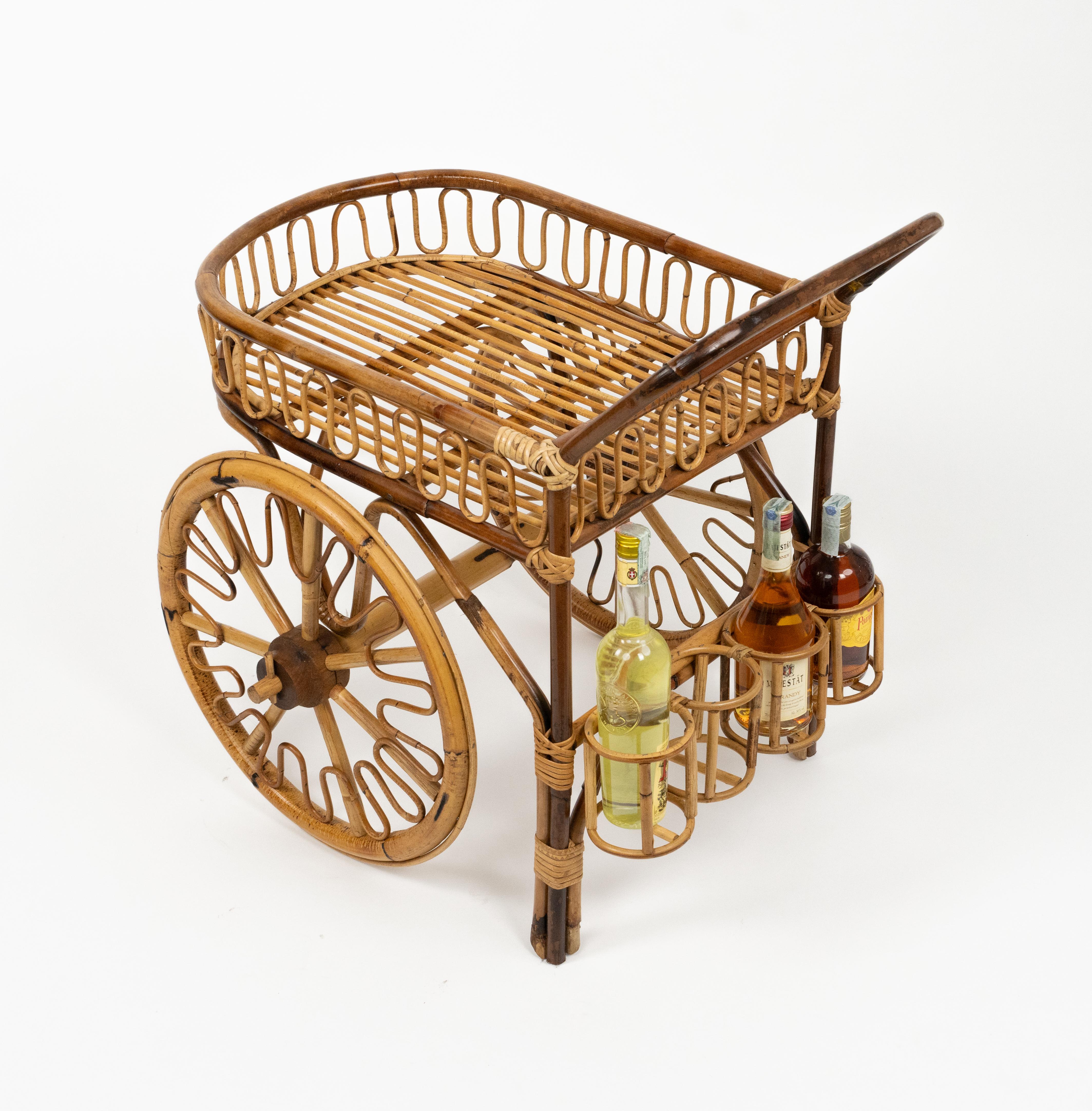 Carrello da bar di metà secolo in bambù e rattan, Italia 1950 in vendita 2