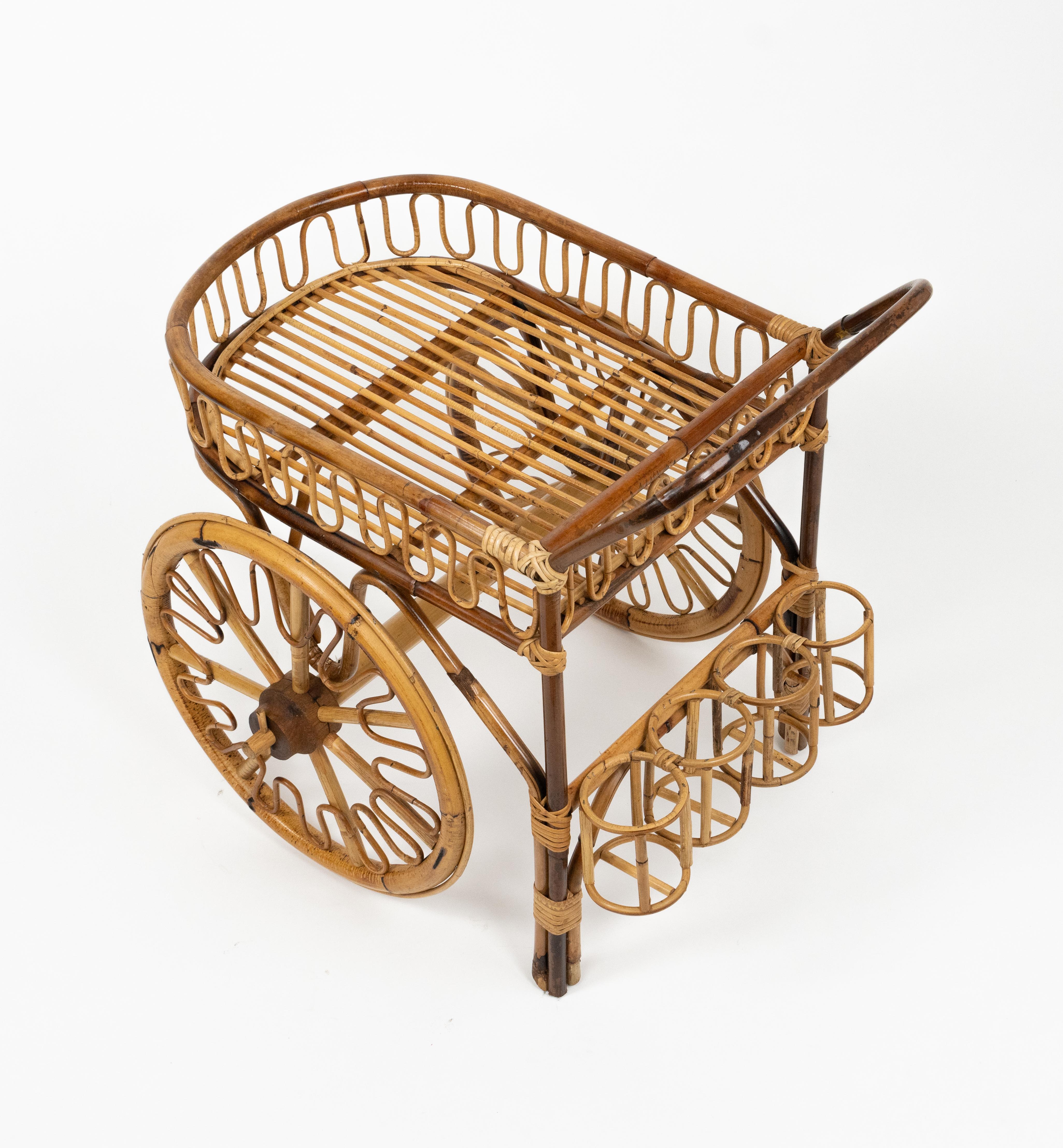 Carrello da bar di metà secolo in bambù e rattan, Italia 1950 in vendita 5
