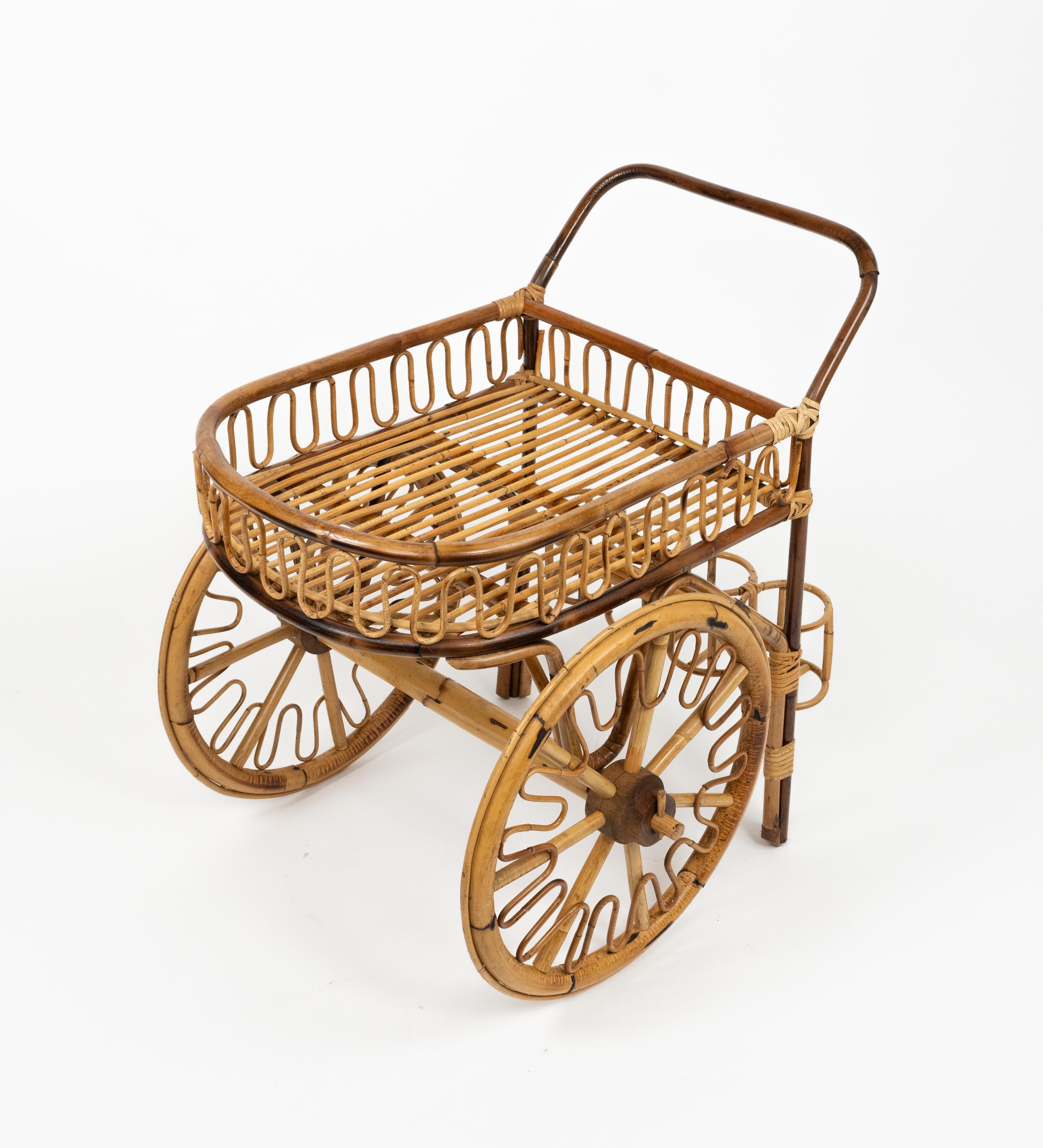 Carrello da bar di metà secolo in bambù e rattan, Italia 1950 in vendita 8