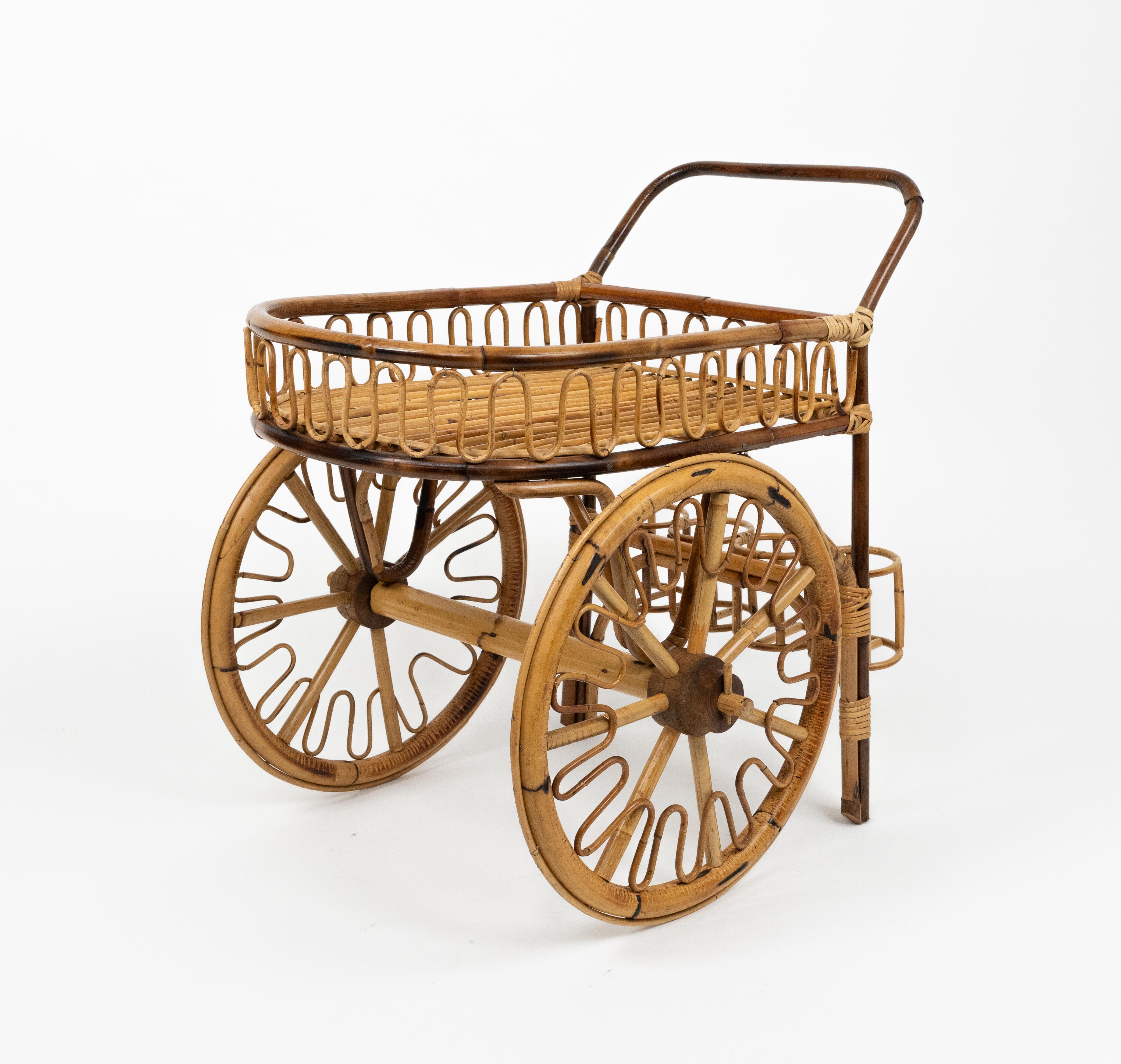 Carrello da bar di metà secolo in bambù e rattan, Italia 1950 in vendita 9