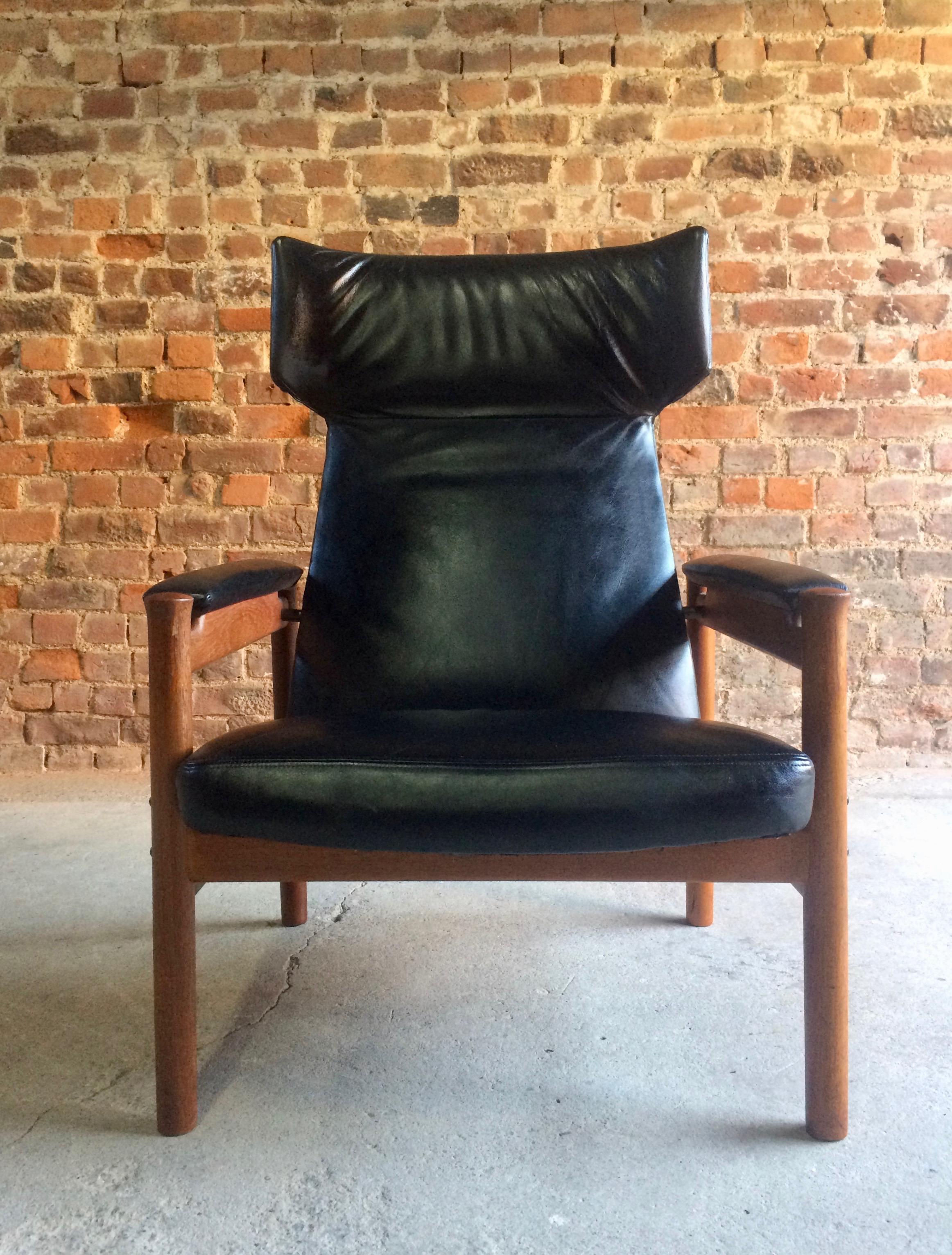Midcentury Fritz Hansen Wing Chair Model 4365 by Soren Hansen Danish, 1960 In Good Condition In Longdon, Tewkesbury