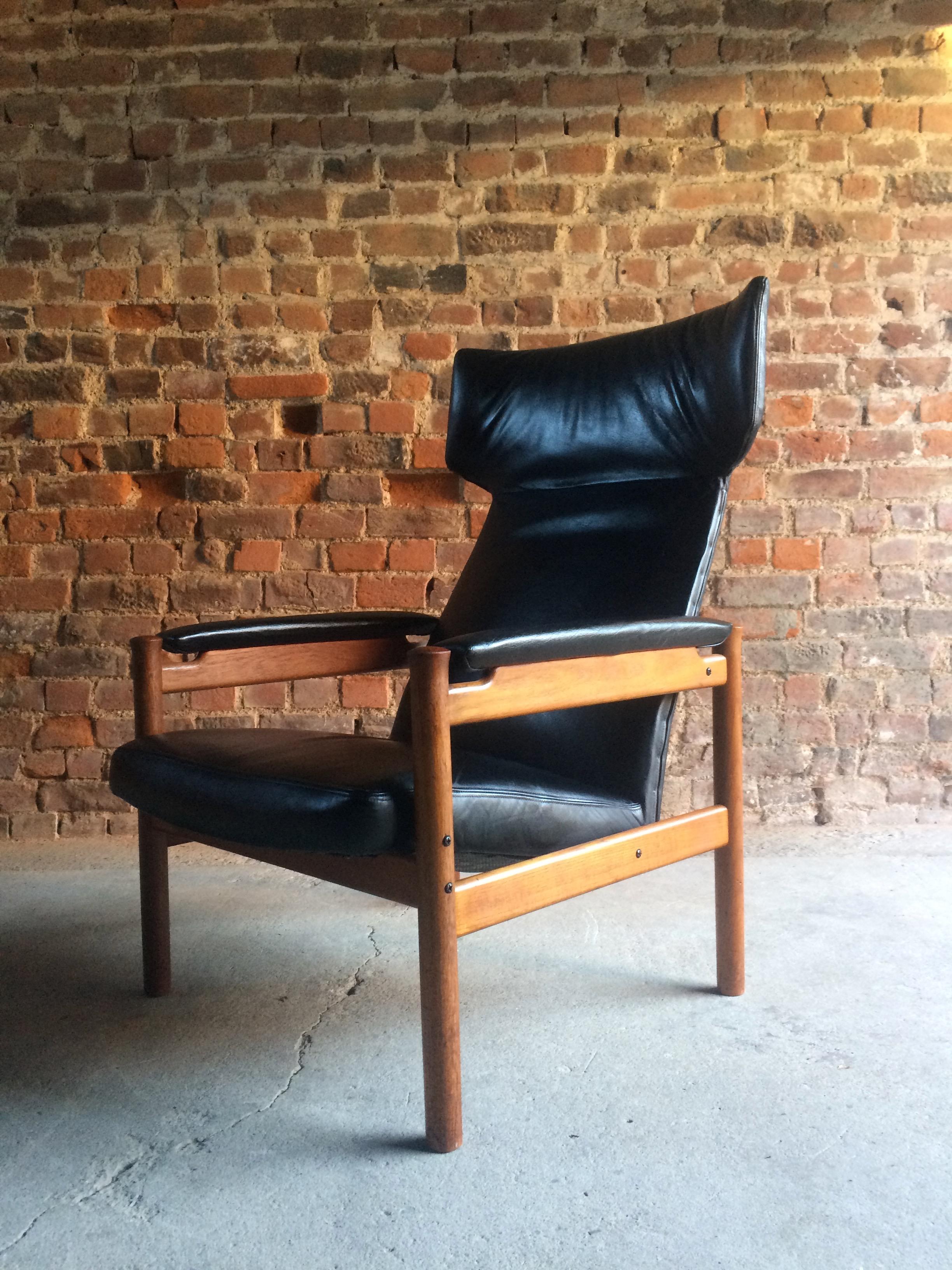 Leather Midcentury Fritz Hansen Wing Chair Model 4365 by Soren Hansen Danish, 1960
