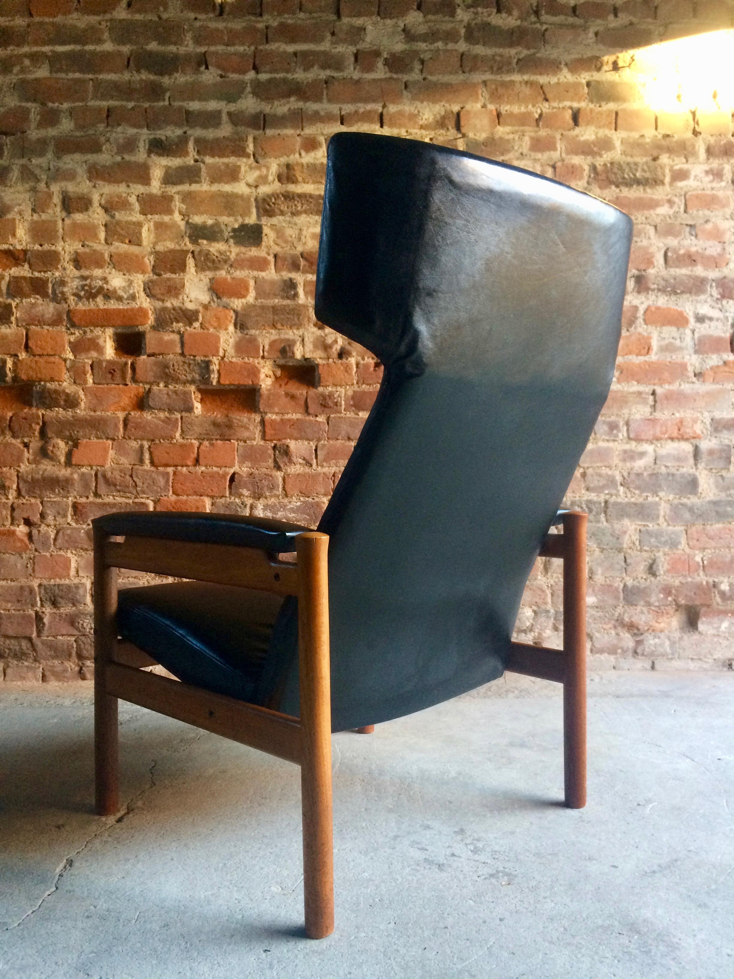 Midcentury Fritz Hansen Wing Chair Model 4365 by Soren Hansen Danish, 1960 2