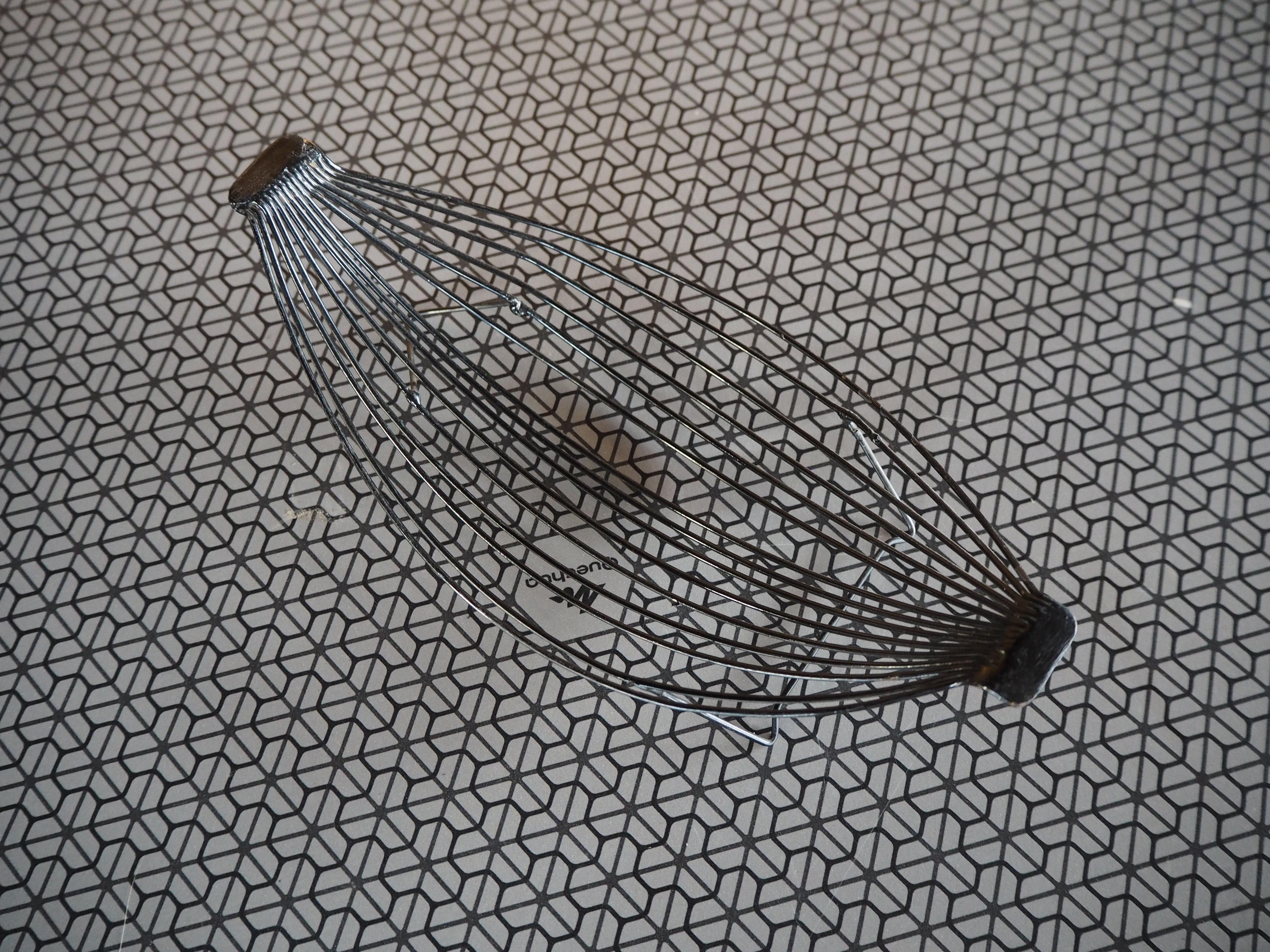 Ciotola in metallo da frutta del Medioevo, Europa, anni '70 in vendita 6