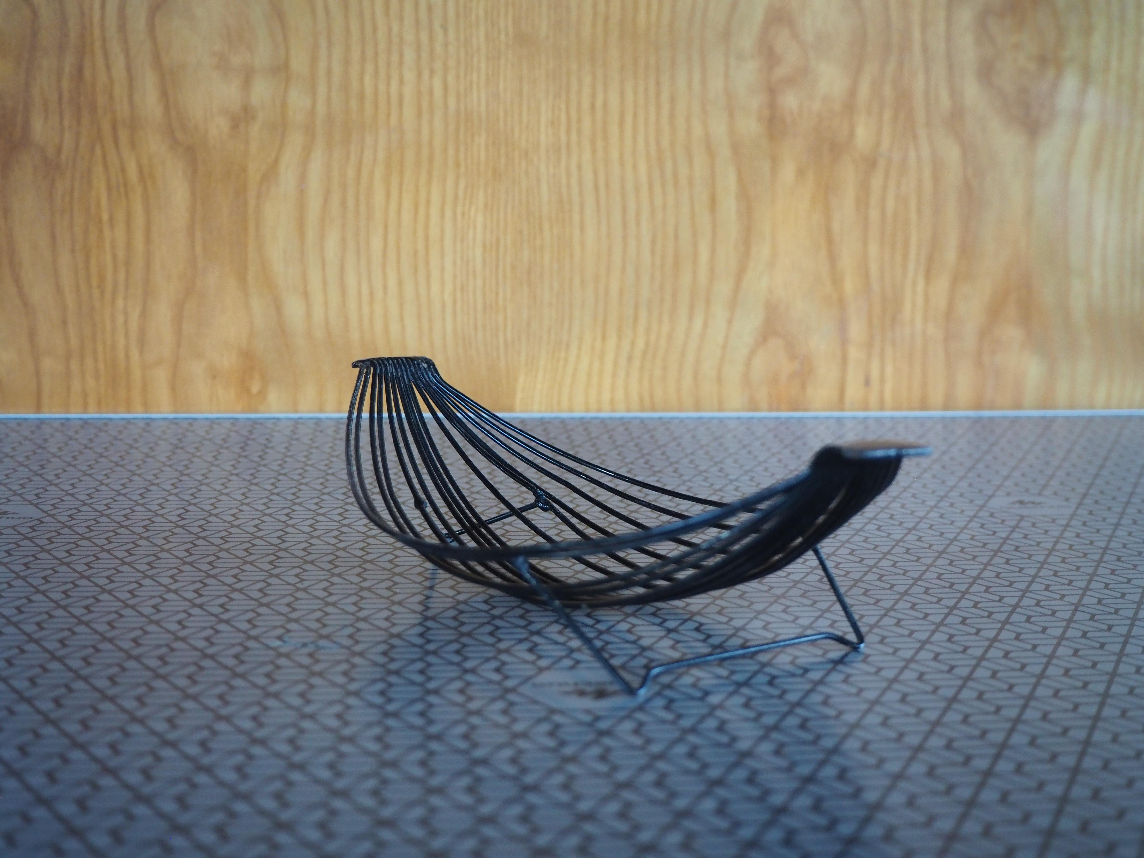 XX secolo Ciotola in metallo da frutta del Medioevo, Europa, anni '70 in vendita