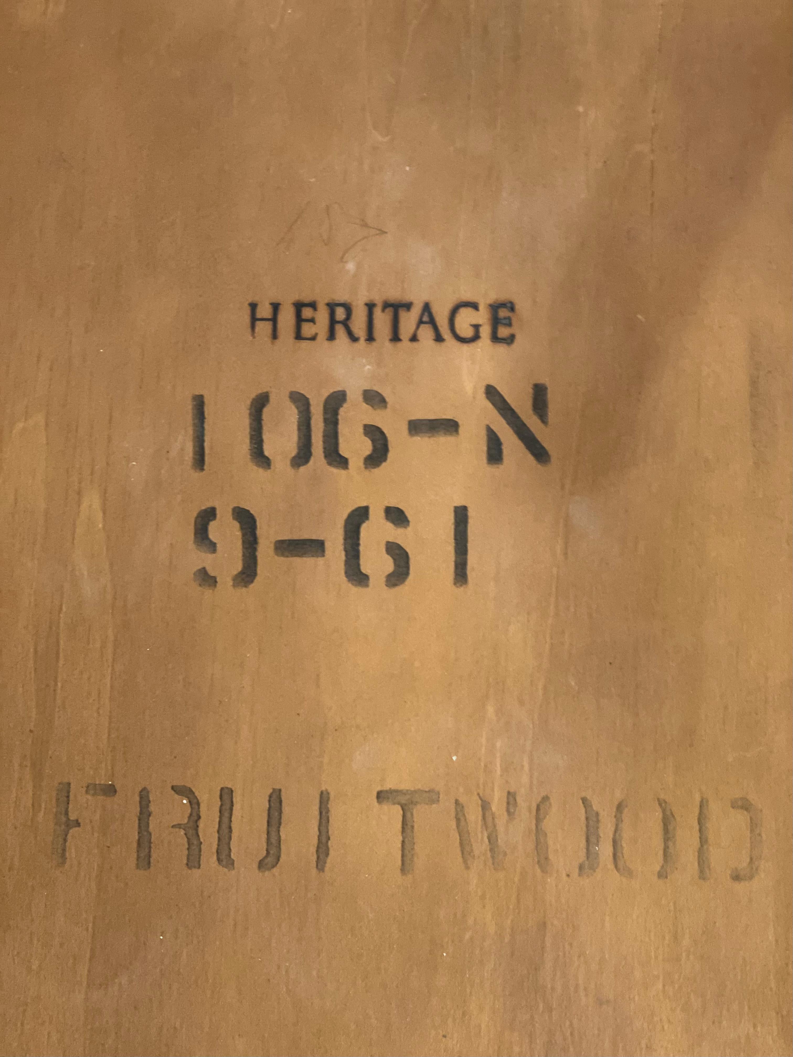 Satztische aus Obstholz von Heritage aus der Mitte des Jahrhunderts, 3er-Set im Angebot 9