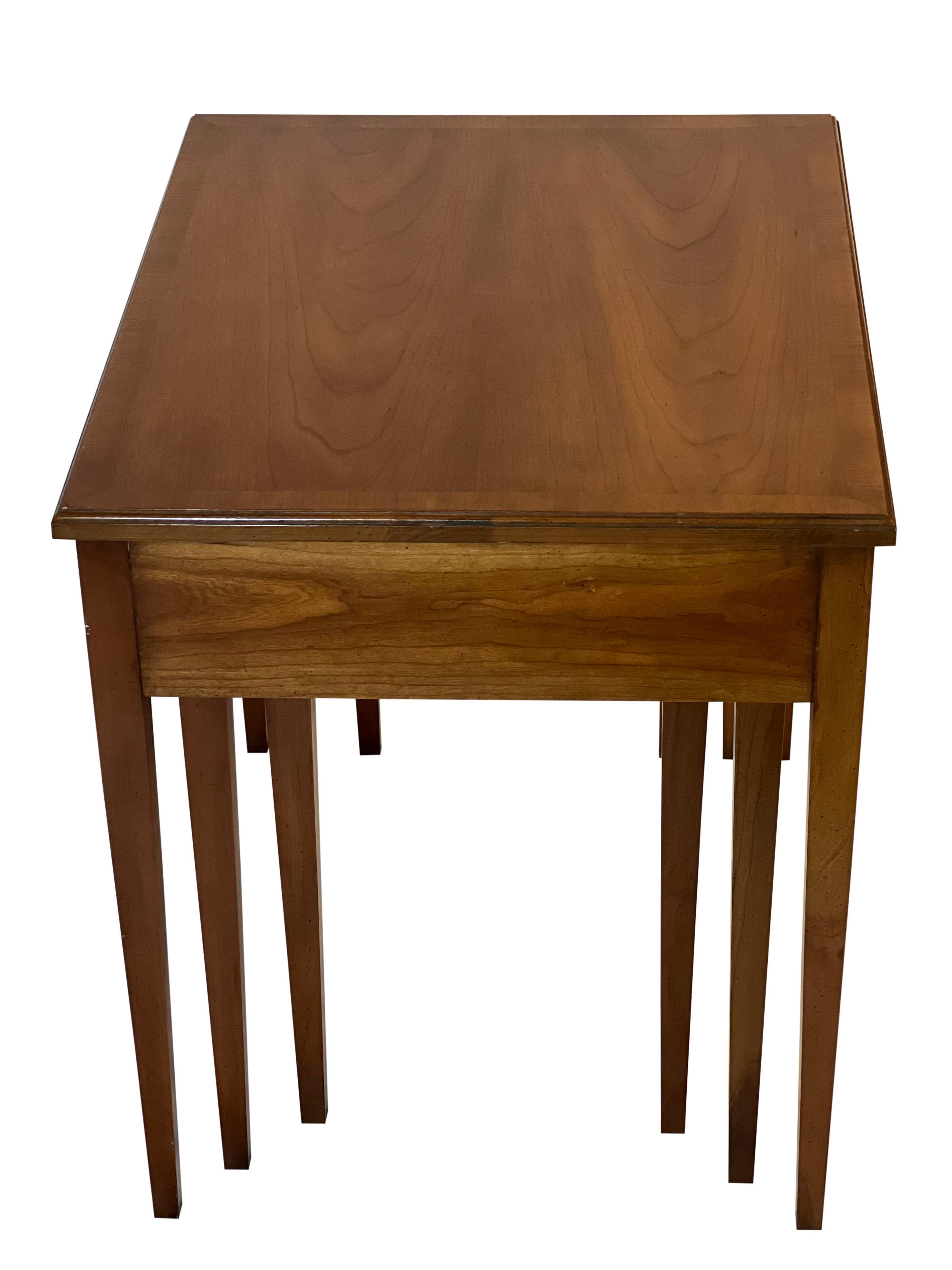 Midcentury Fruitwood Nesting Tables by Heritage, Set of 3 In Good Condition For Sale In Doylestown, PA