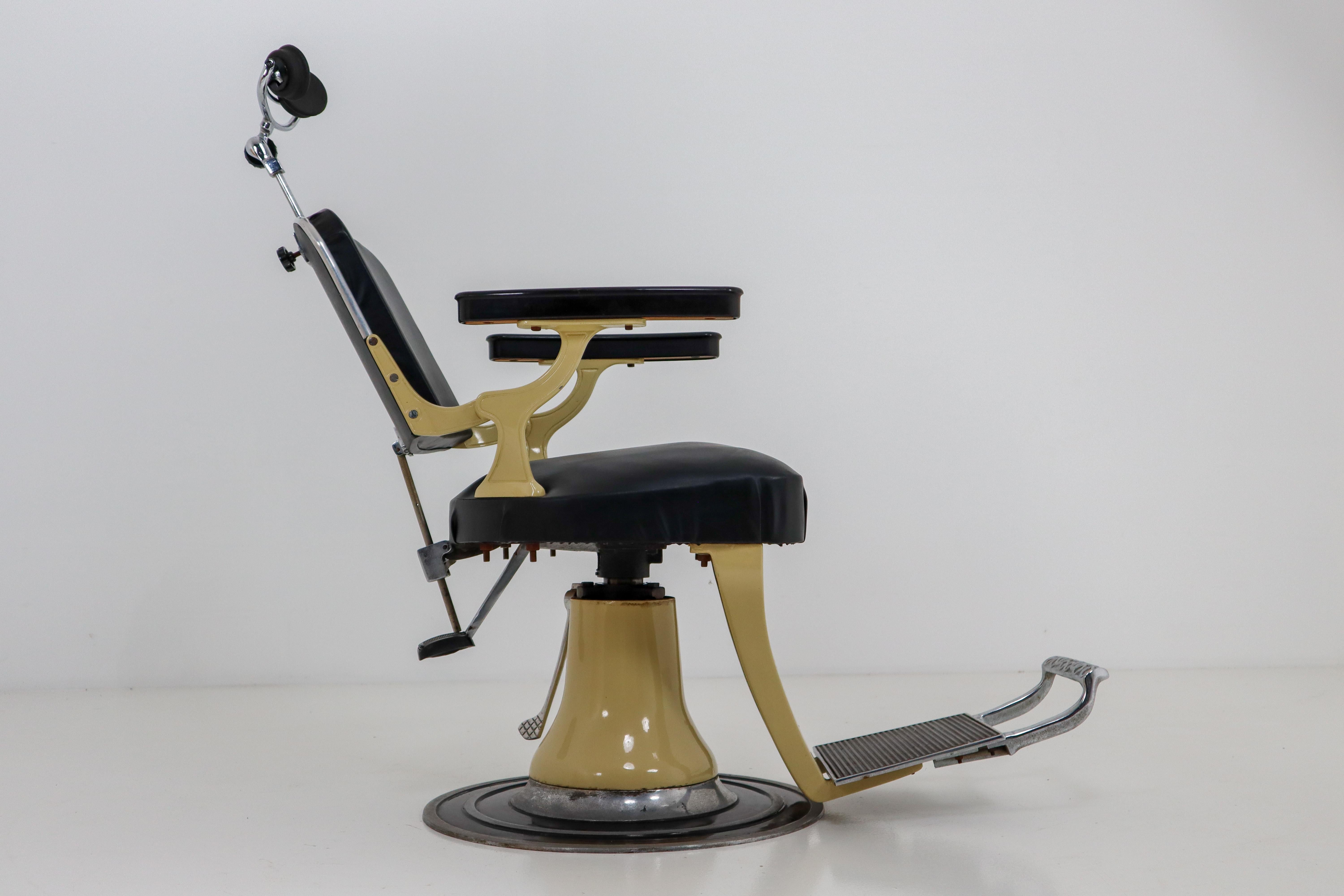 Metal Midcentury Full, Functional Barber, Dentist Chair from the 1930s, France
