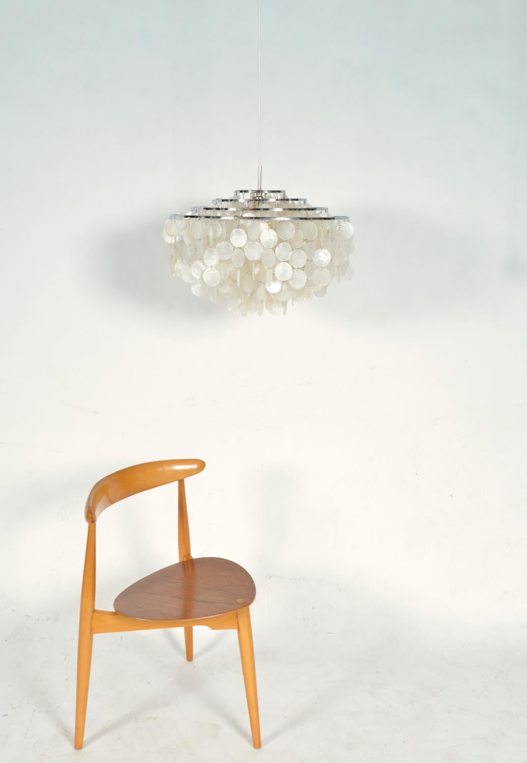 Mediados de siglo FUN 10DM Light Verner Panton Shell Chandelier Pendant for J. Luber Ag en venta 3