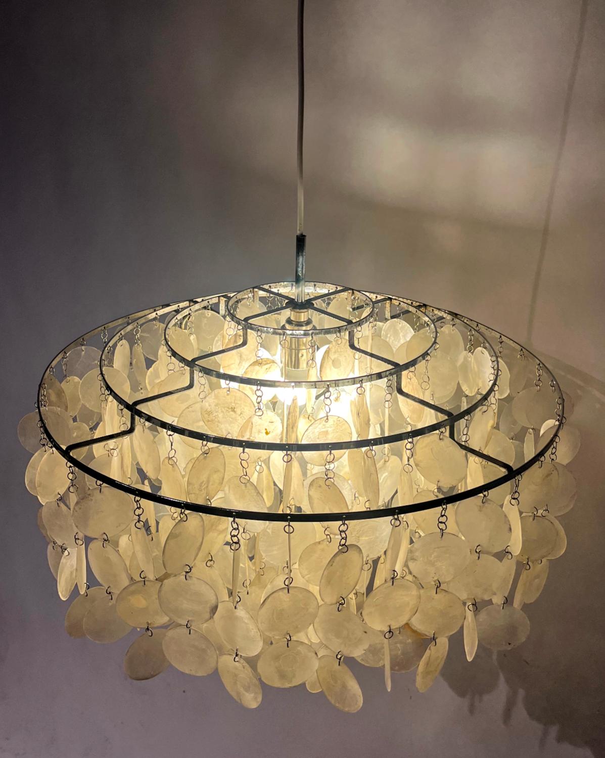 Mediados de siglo FUN 10DM Light Verner Panton Shell Chandelier Pendant for J. Luber Ag en venta 6