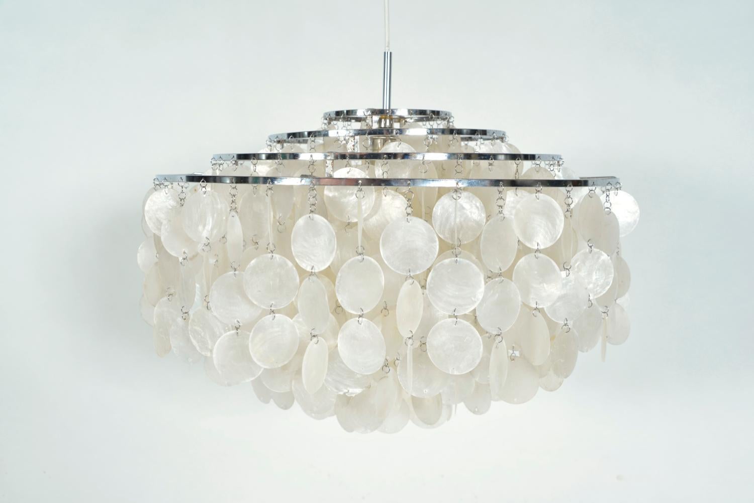 Mediados de siglo FUN 10DM Light Verner Panton Shell Chandelier Pendant for J. Luber Ag Moderno de mediados de siglo en venta