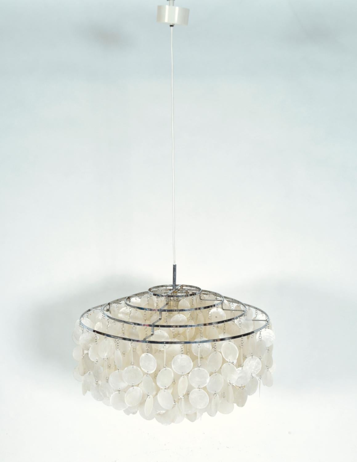 Mediados de siglo FUN 10DM Light Verner Panton Shell Chandelier Pendant for J. Luber Ag Acero en venta