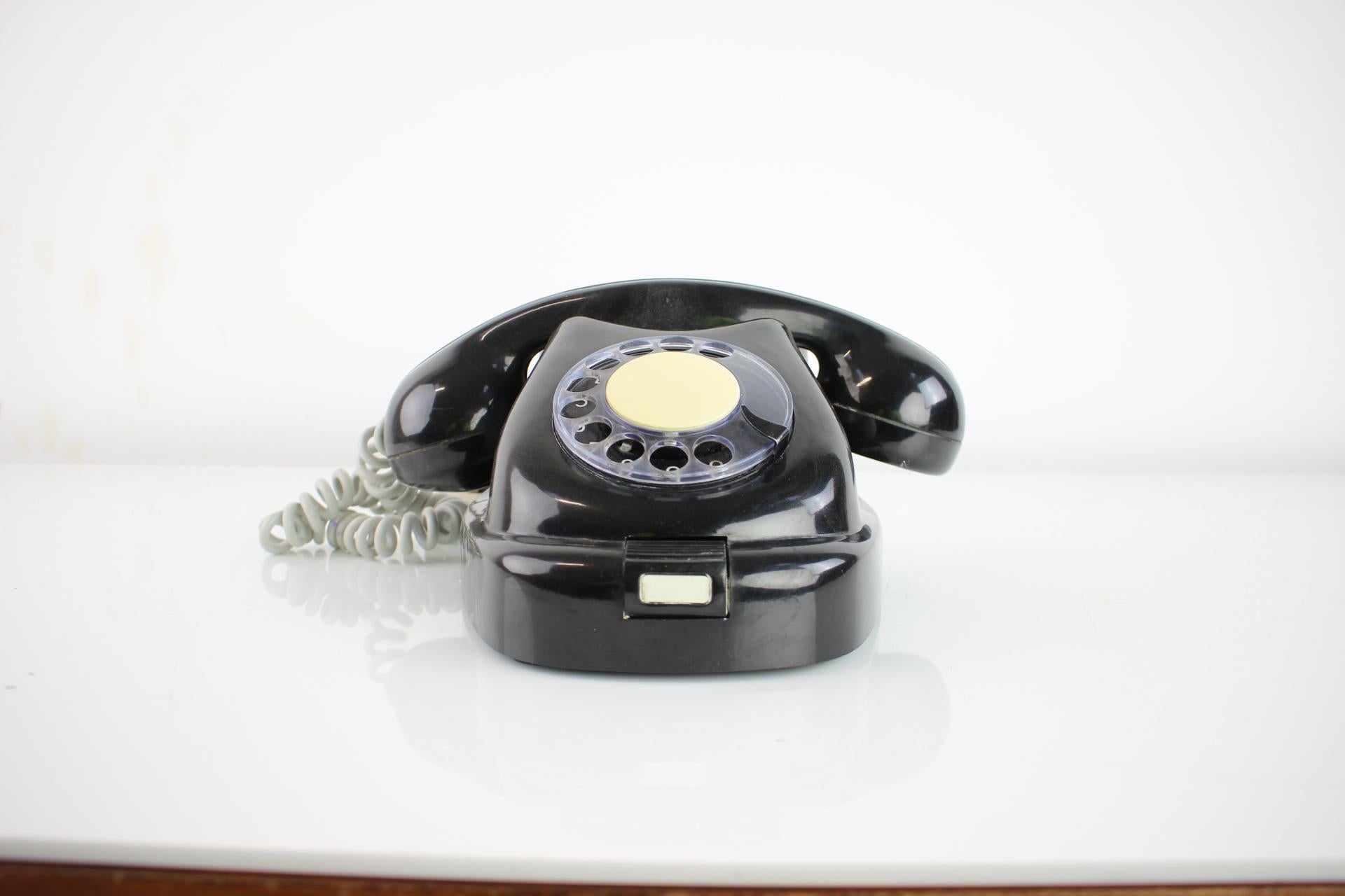 Funktionales Tesla-Telefon aus der Jahrhundertmitte 1960er Jahre, Československo (Moderne der Mitte des Jahrhunderts) im Angebot