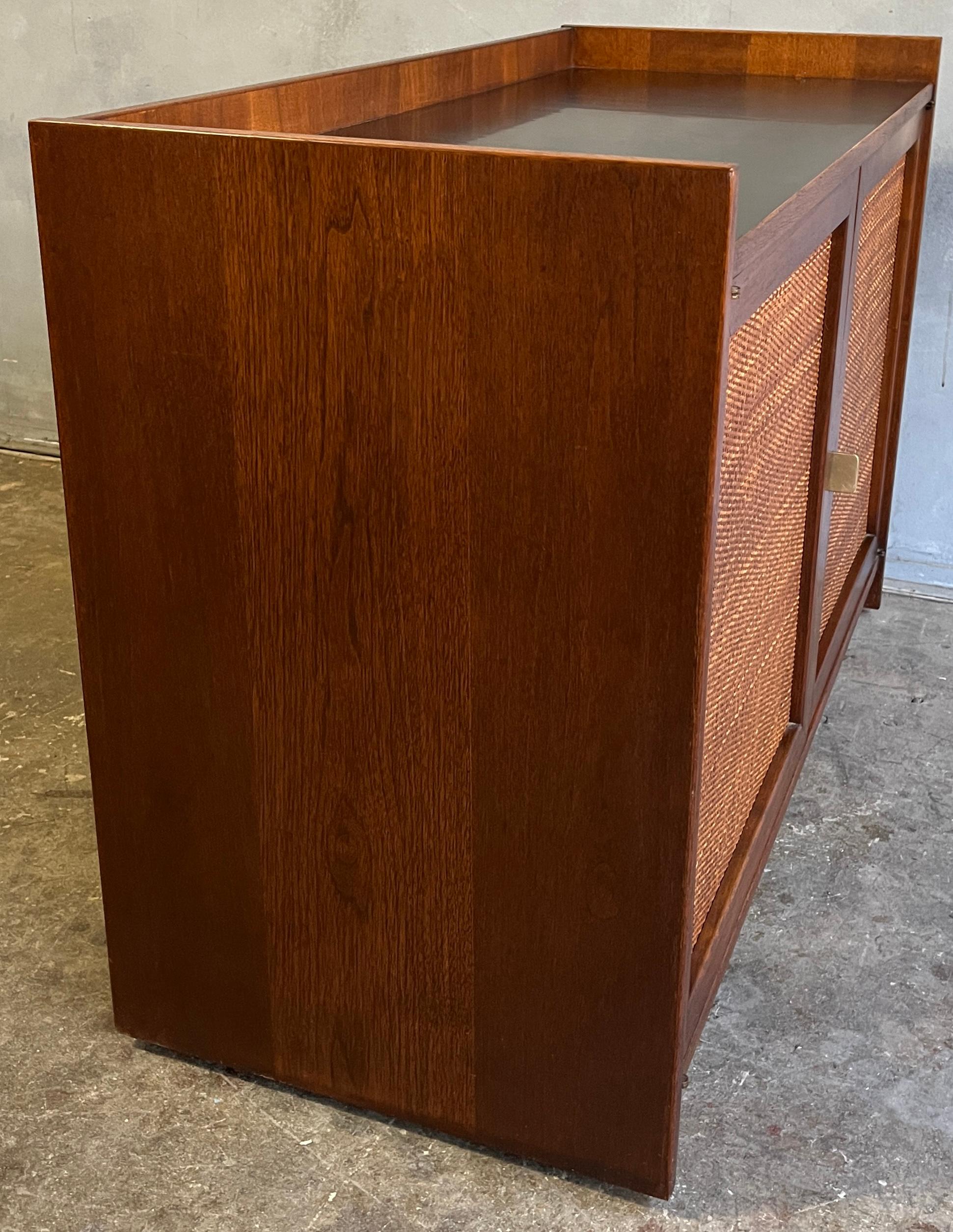 Midcentury Gallery Top Cane Door Credenza Jack Cartwright for Founders In Good Condition In BROOKLYN, NY