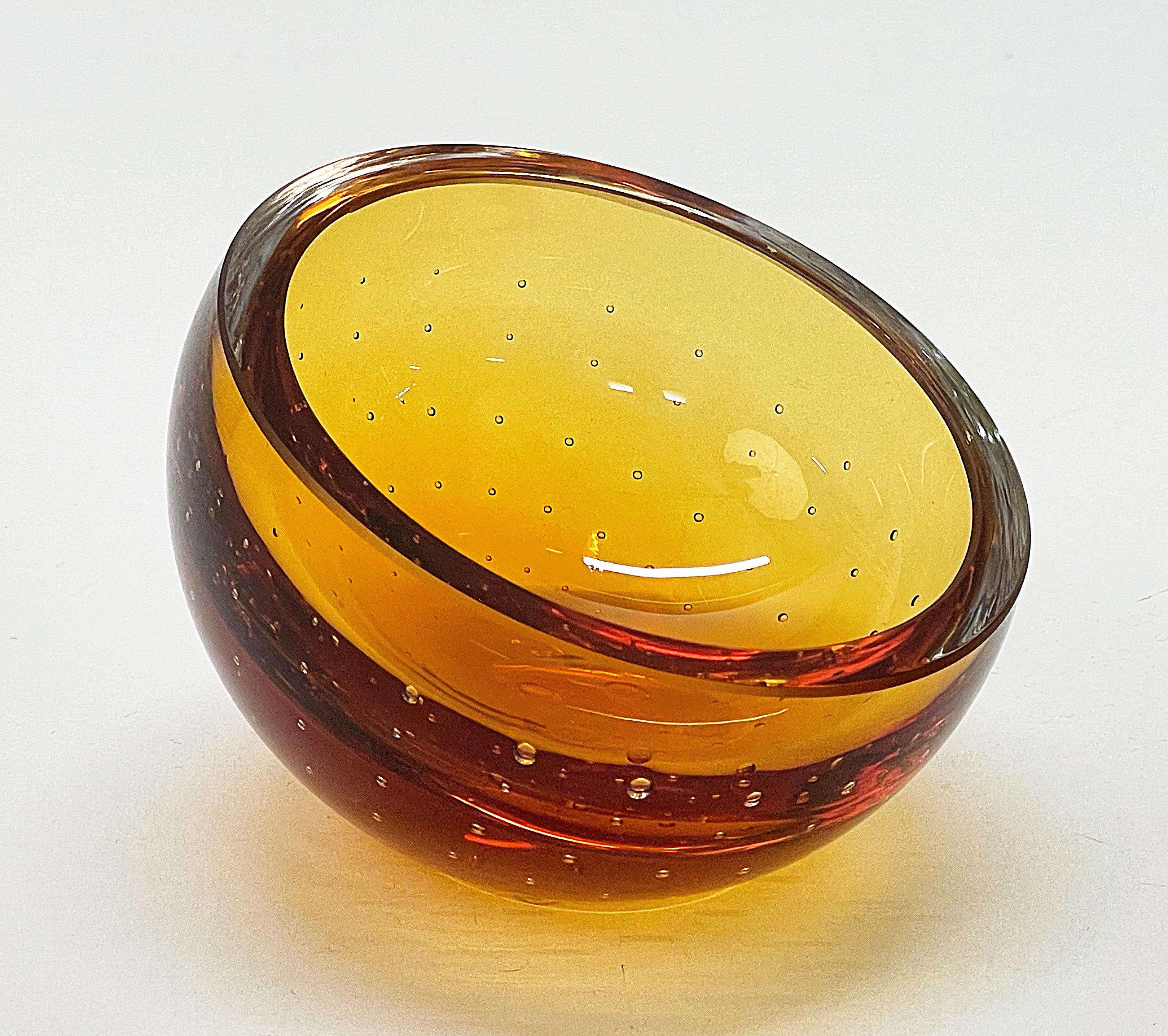 Mid-Century Galliano Ferro Amber Murano Glass Bullicante Decorative Bowl, 1960s For Sale 5