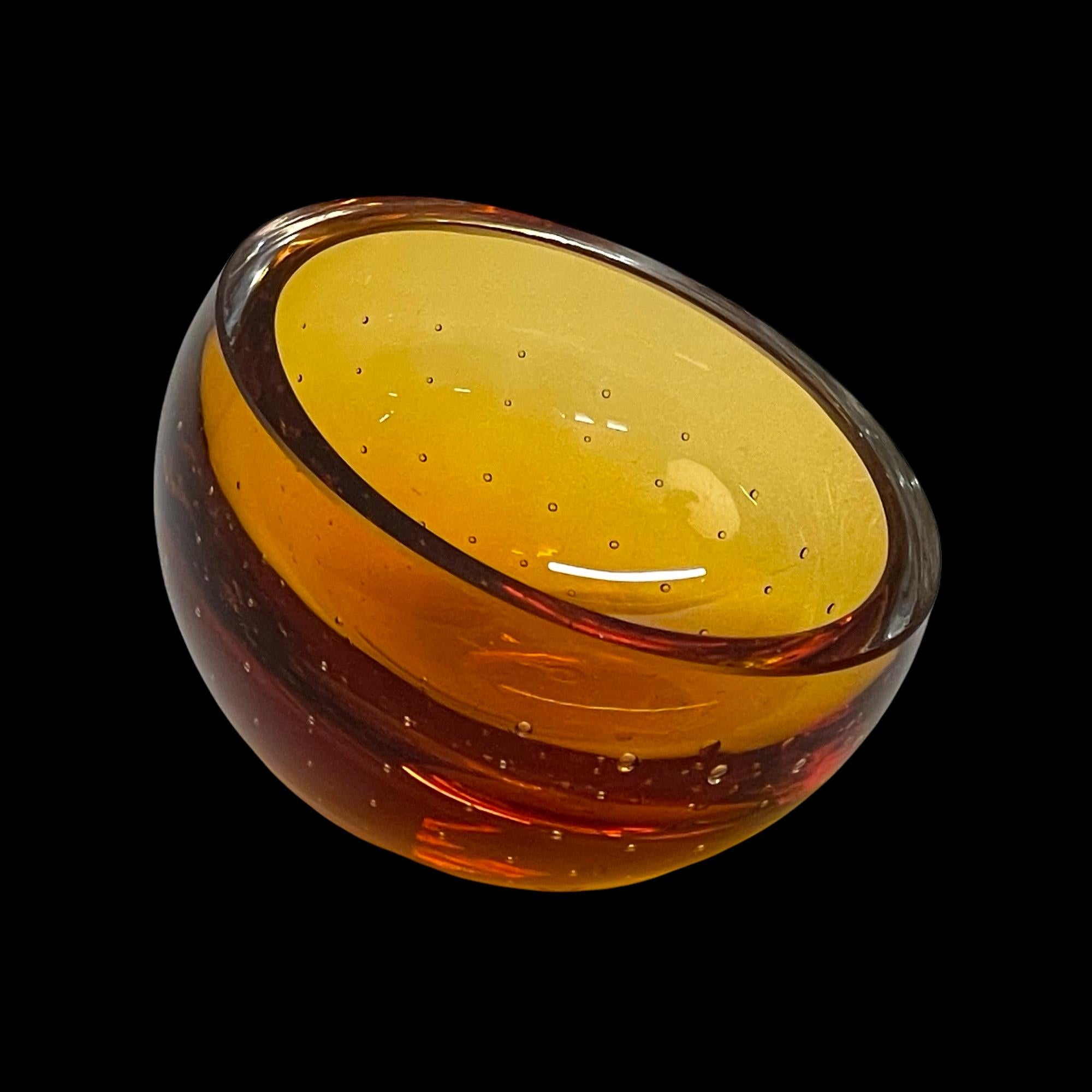 Bol décoratif bullicante en verre de Murano ambré Galliano Ferro du milieu du siècle, années 1960 en vente 7