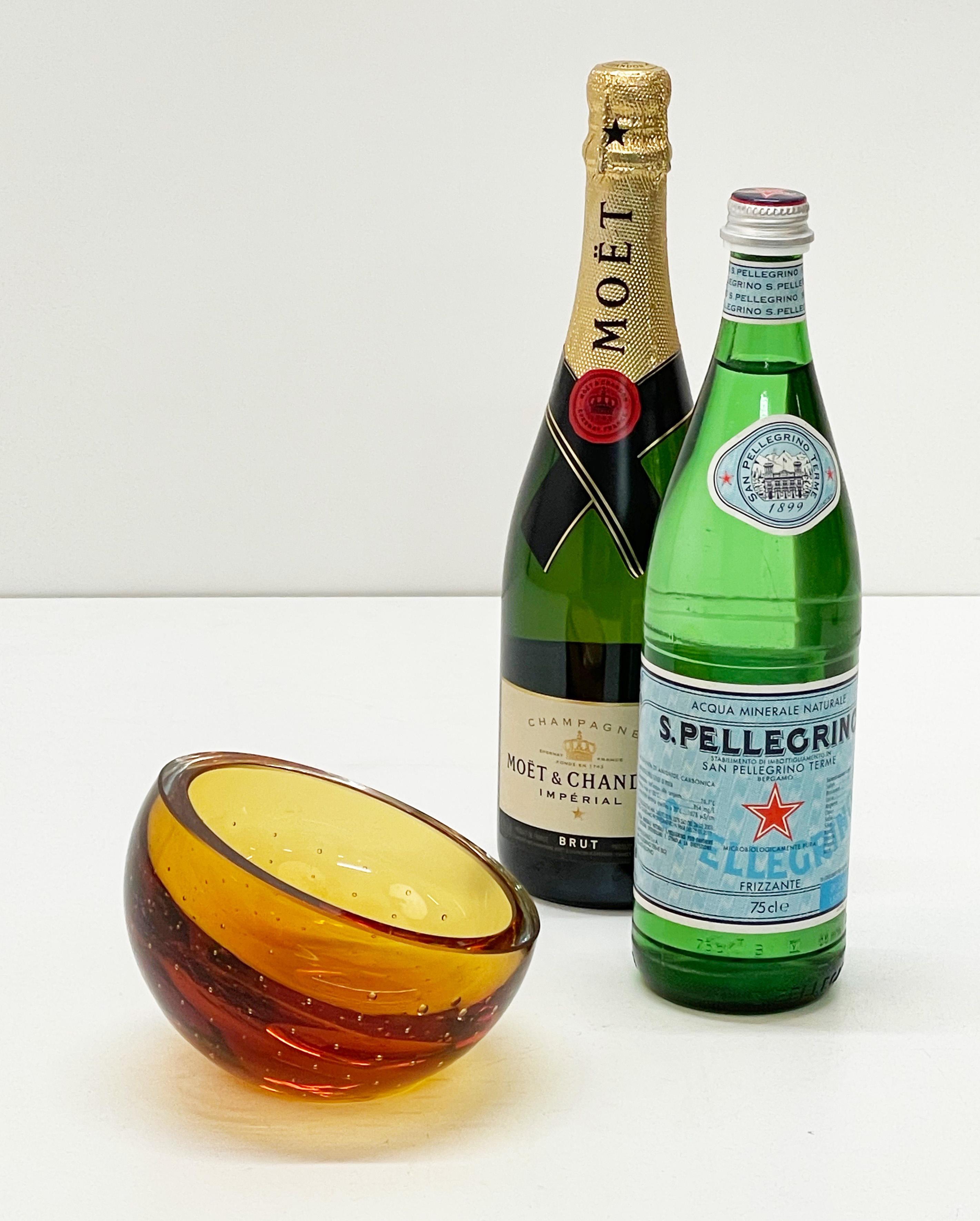 Bol décoratif bullicante en verre de Murano ambré Galliano Ferro du milieu du siècle, années 1960 en vente 9