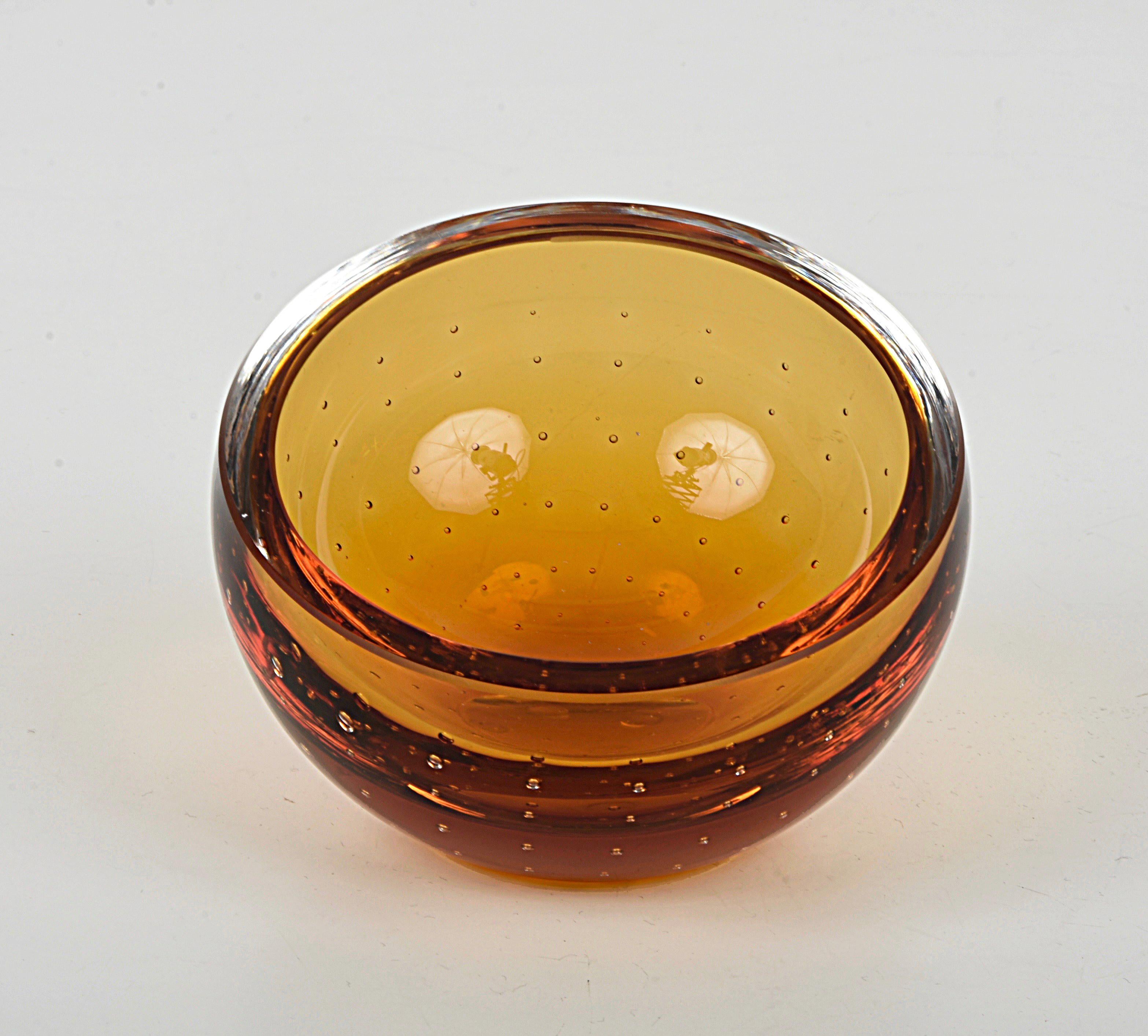 Blown Glass Mid-Century Galliano Ferro Amber Murano Glass Bullicante Decorative Bowl, 1960s For Sale
