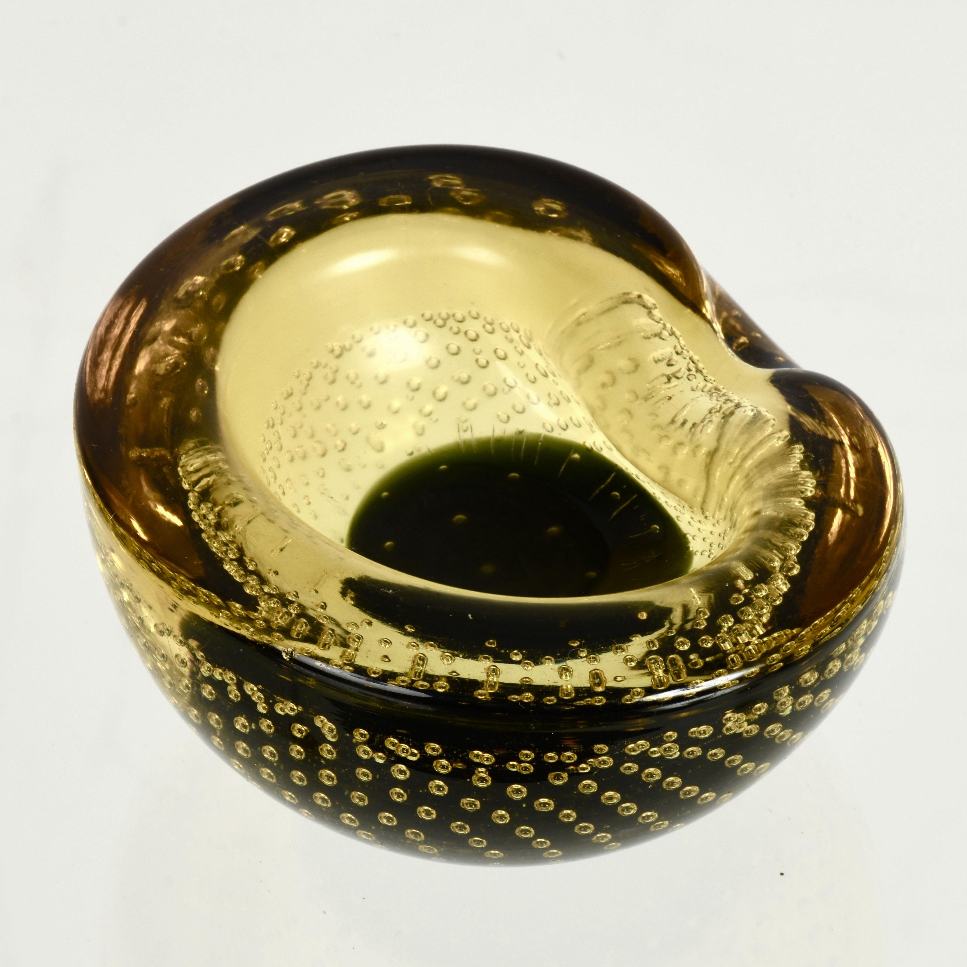 Midcentury Galliano Ferro Yellow Murano Glass Bullicante Decorative Bowl, 1960s In Good Condition In Roma, IT