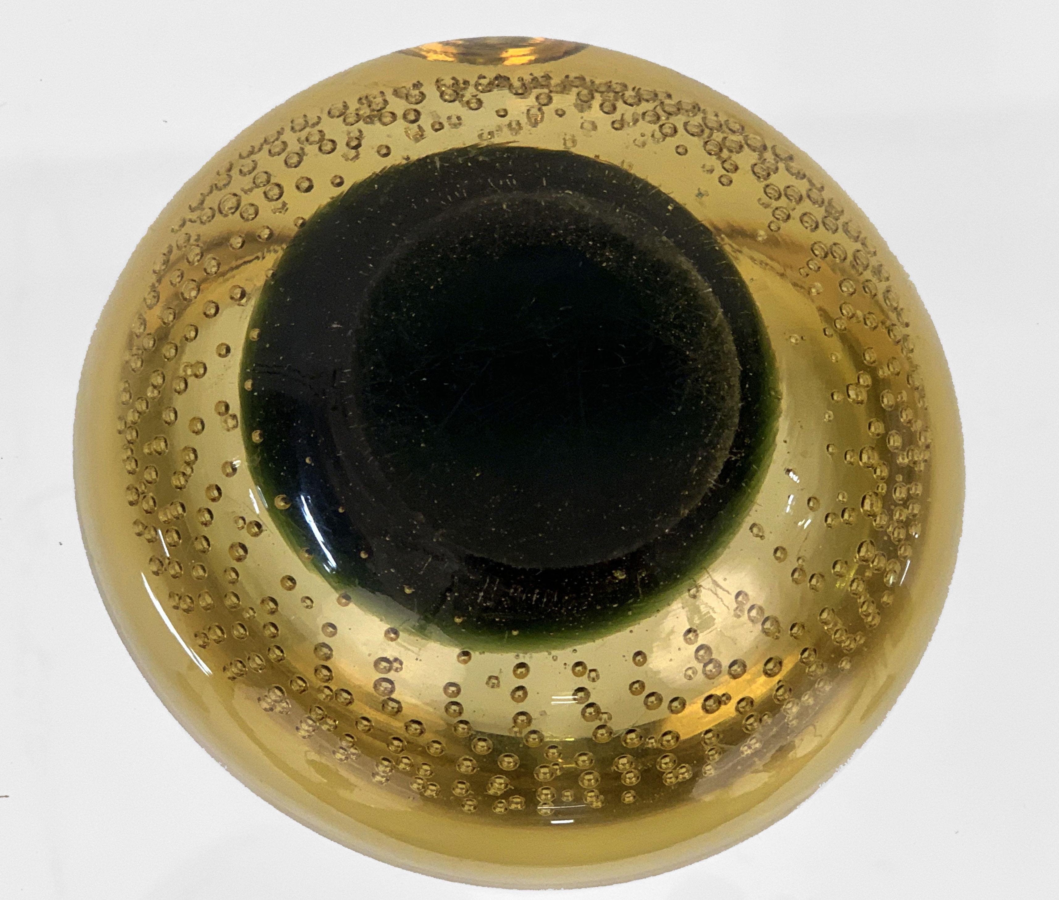 20th Century Midcentury Galliano Ferro Yellow Murano Glass Bullicante Decorative Bowl, 1960s