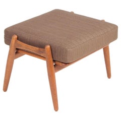 Midcentury Ge-240 Cigar Stool in Oak by Hans Wegner, 1960s