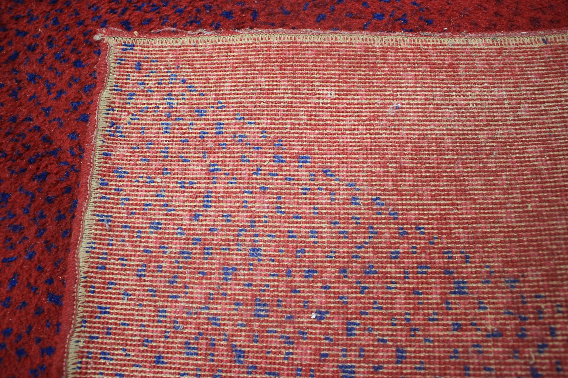 Geometrischer Teppich oder Teppich aus der Mitte des Jahrhunderts, 1970er Jahre (Textil)
