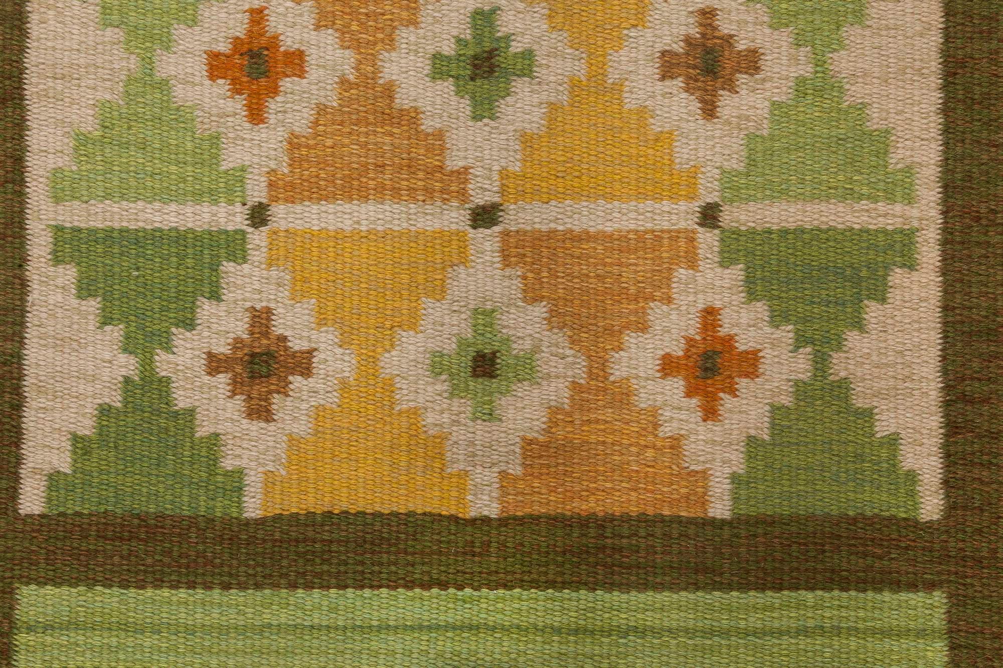 Midcentury Geometric Green Yellow Swedish Flat-Weave Rug In Good Condition For Sale In New York, NY