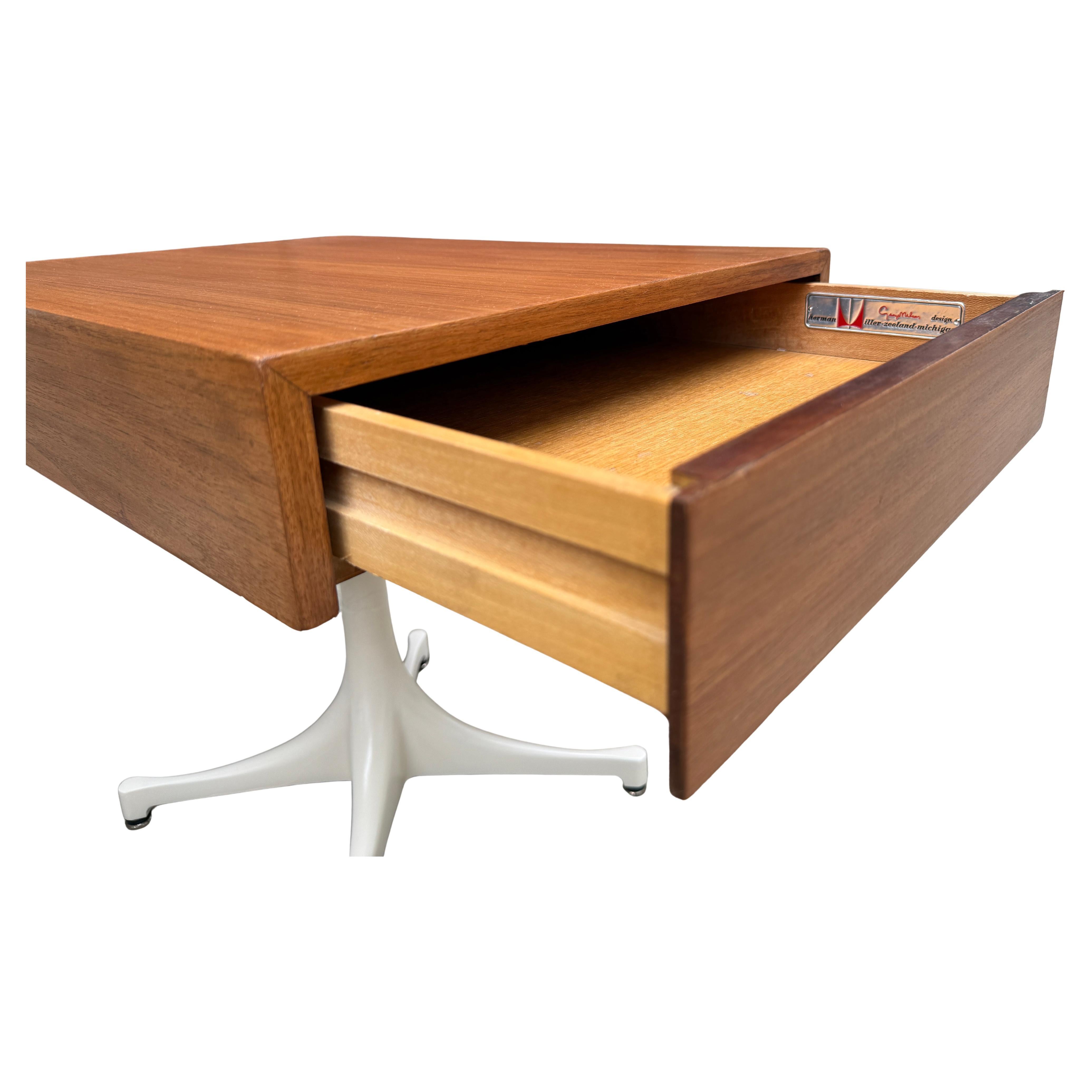 Midcentury George Nelson for Herman Miller Side Tables For Sale 4