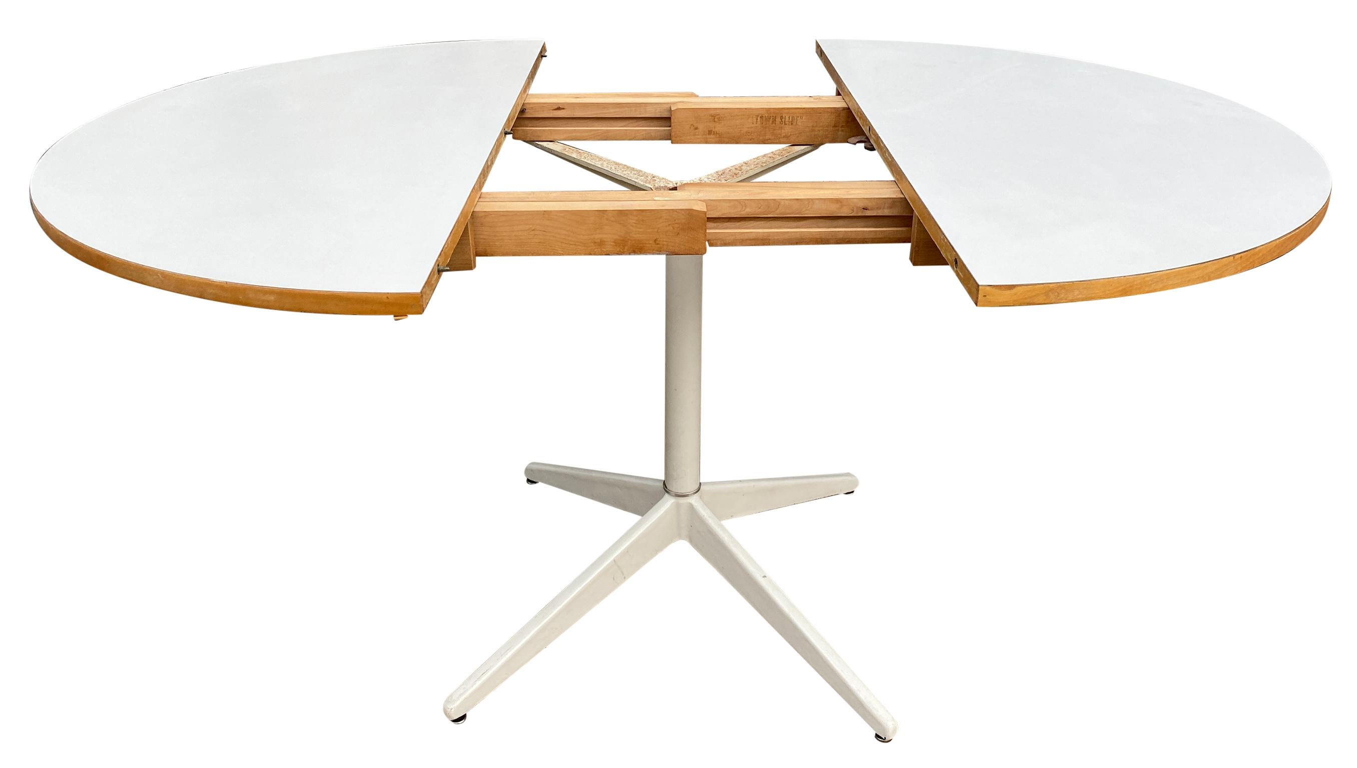 Mid-20th Century Midcentury George Nelson Herman Miller Expandable Dining Table with 1 Leaf