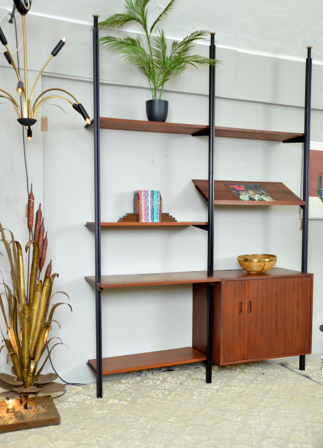 Midcentury George Nelson Omni Herman Miller Modulares Regalsystem Nussbaum 1950er Jahre (amerikanisch) im Angebot