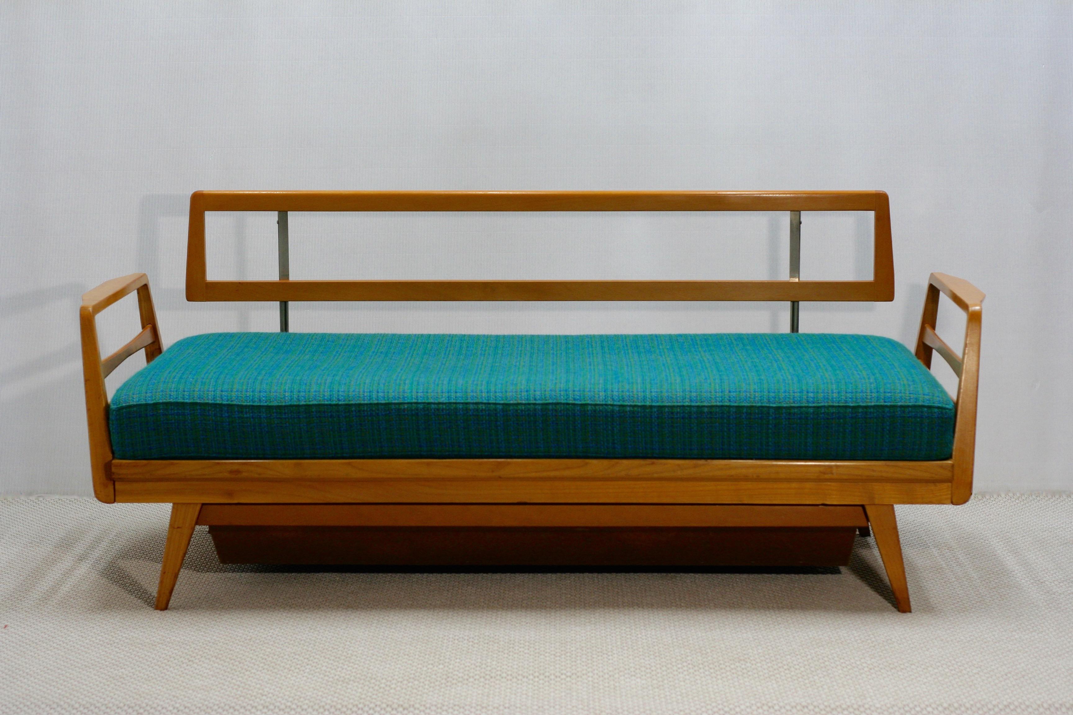 wooden daybed sofa