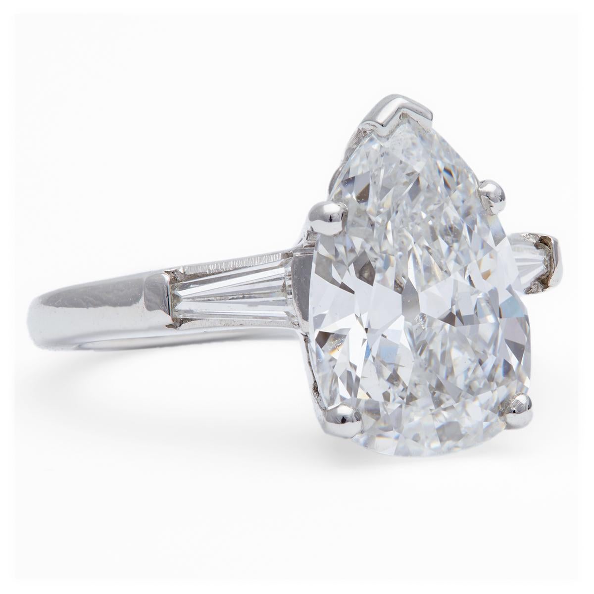 Women's or Men's Midcentury GIA 2.82 Carats Pear Cut Diamond Platinum Ring