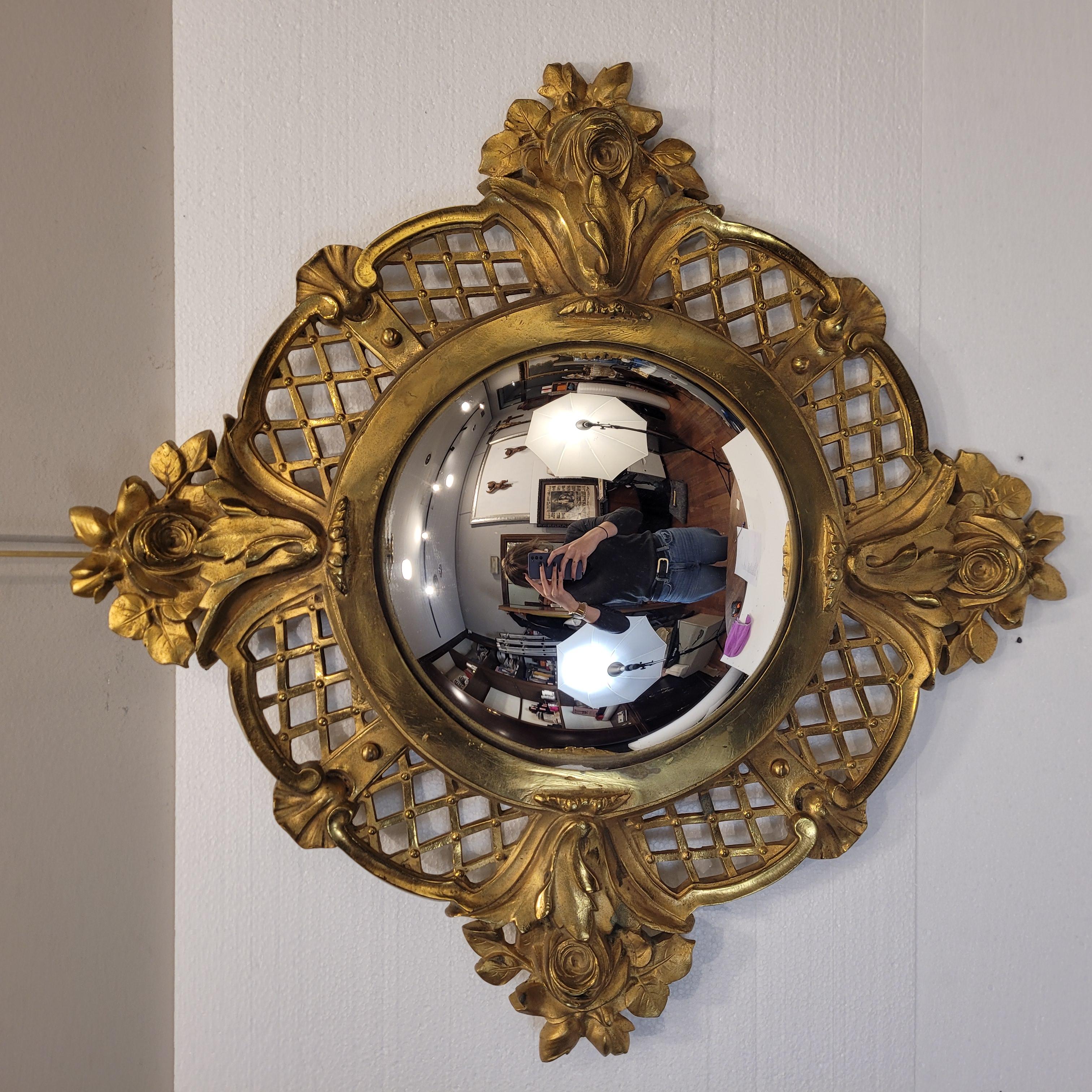 Midcentury gilt bronze convex mirror “Witch mirror” France In Excellent Condition For Sale In Valladolid, ES