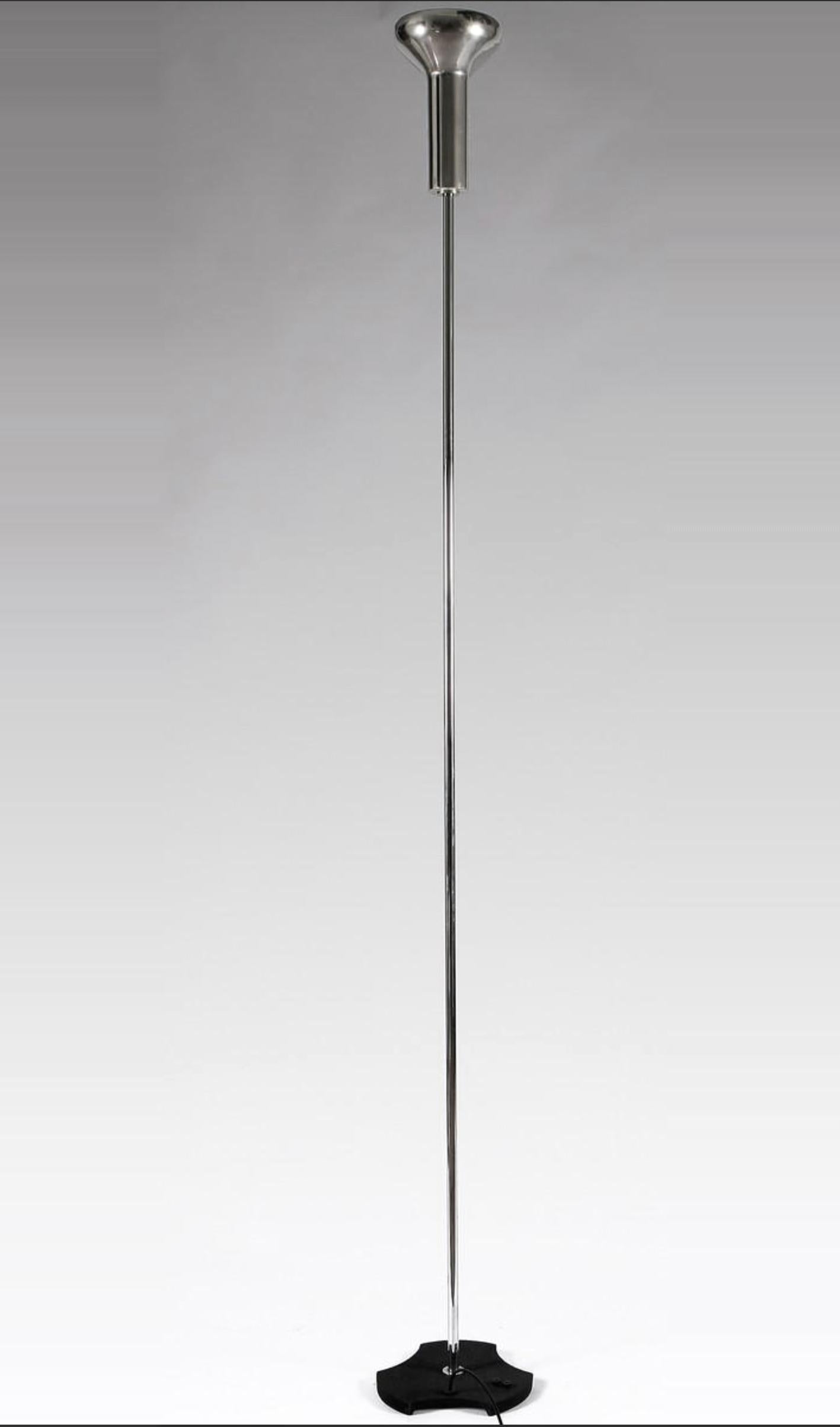 Midcentury Gino Sarfatti Chrome Aluminum Italian 1073 Floor Lamp, Arteluce 1950s In Good Condition In Roma, IT