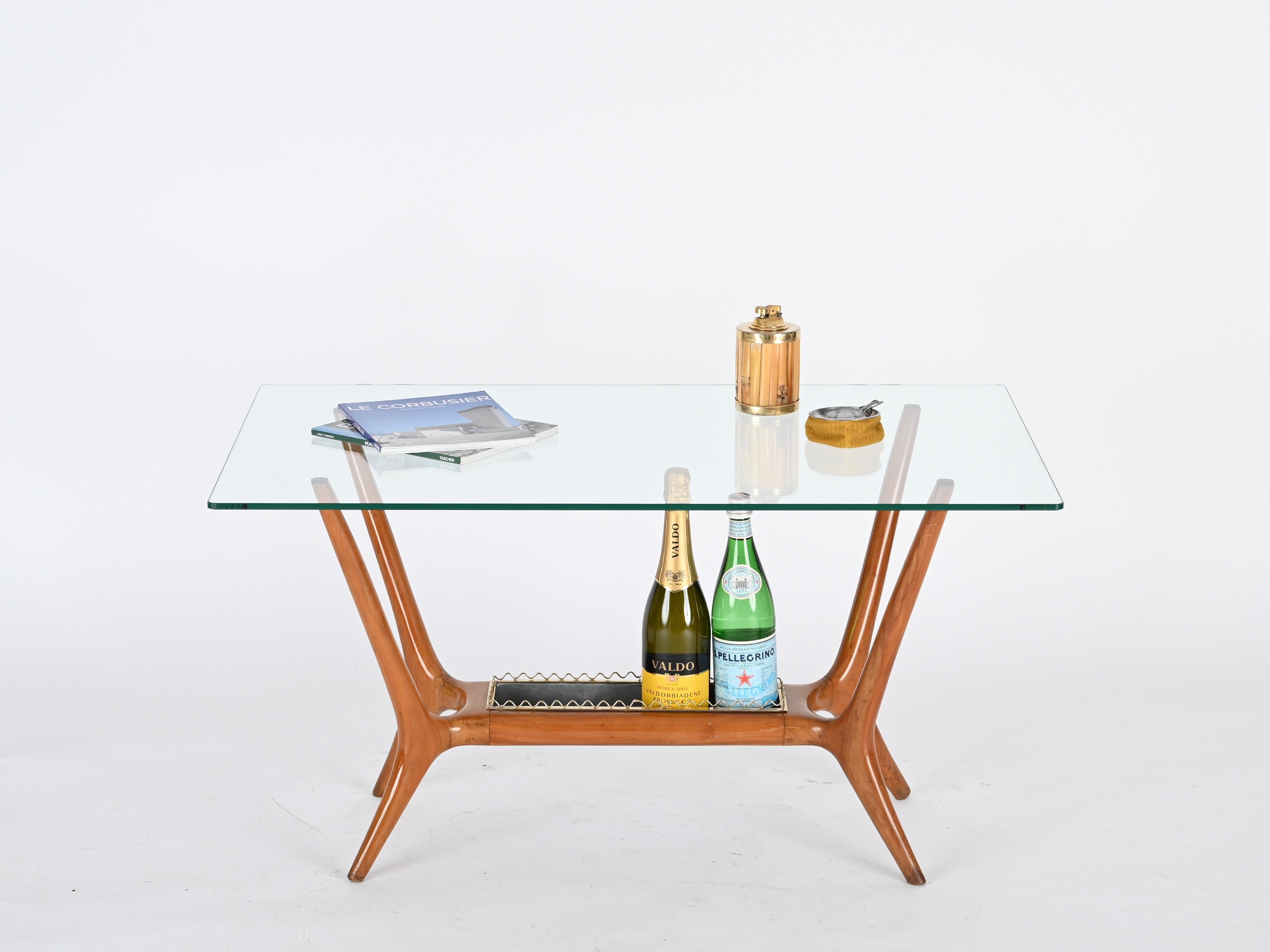 Table basse Gio Ponti en noyer et laiton avec cristal, Italie, années 1950 en vente 2