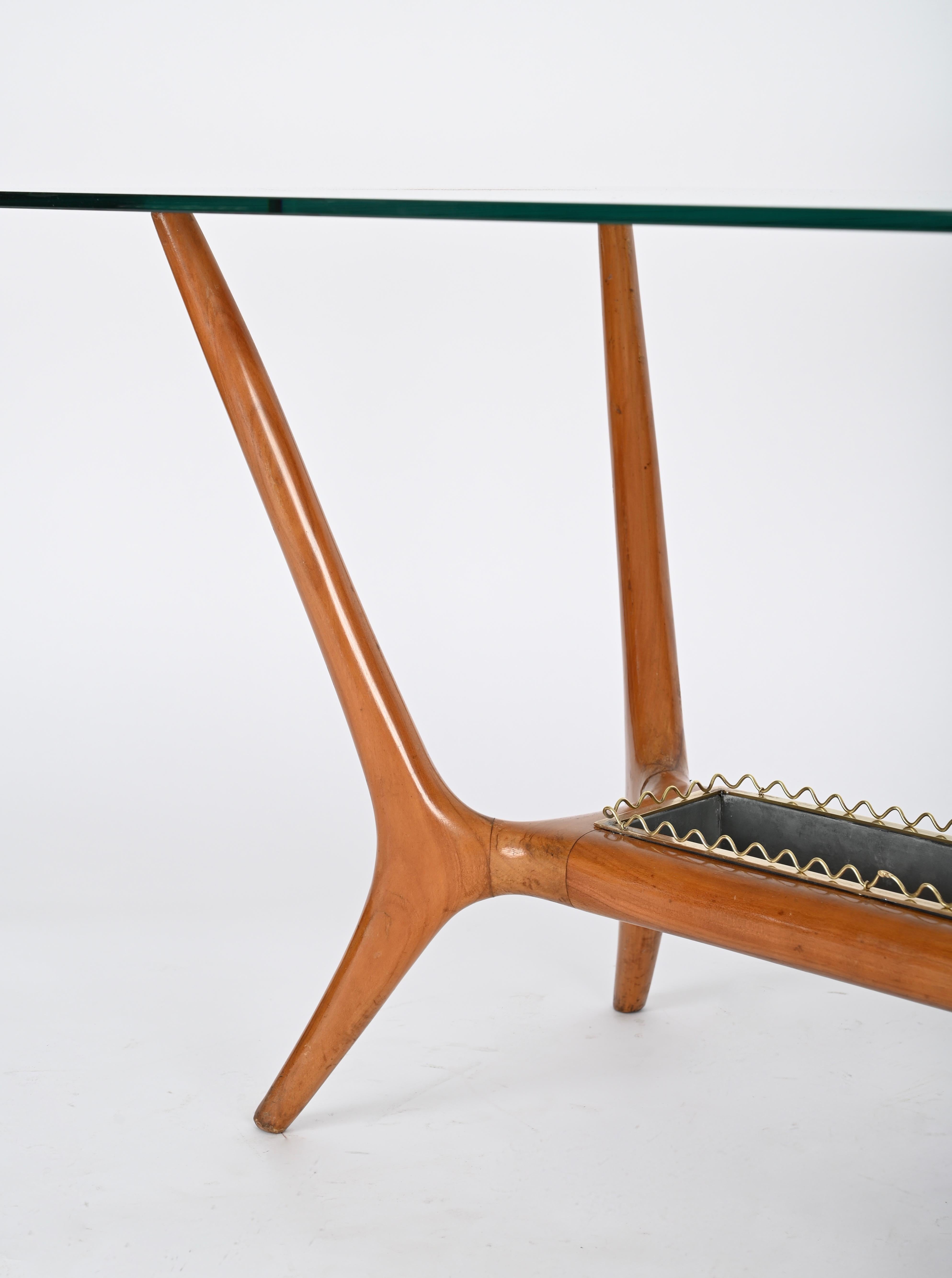 Table basse Gio Ponti en noyer et laiton avec cristal, Italie, années 1950 en vente 7