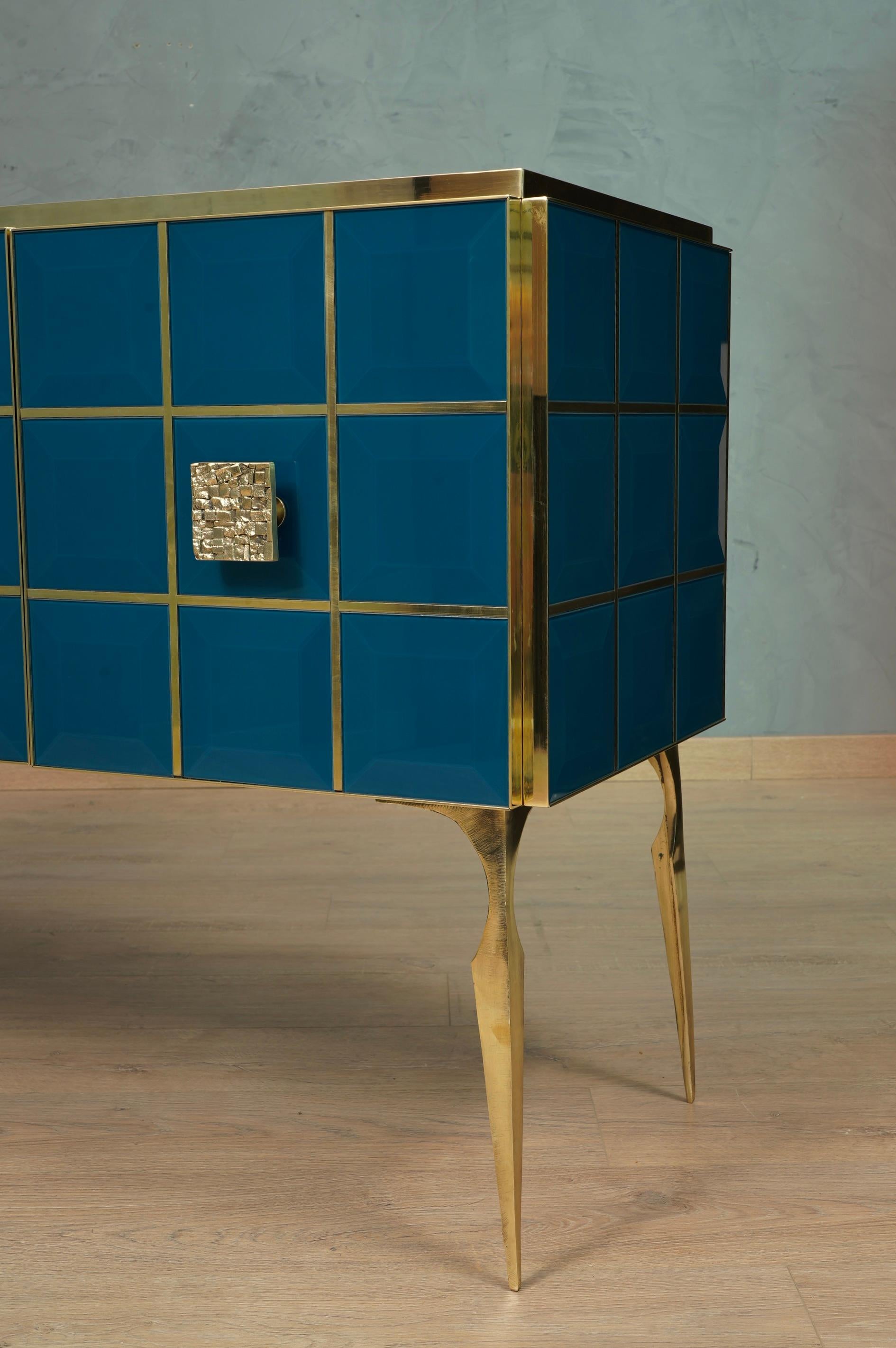 MidCentury Inspired Glass and Brass Italian Sideboard, 2020 In Good Condition For Sale In Rome, IT