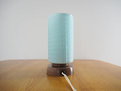 Mid-Century-Tischlampe aus Glas und Kunststoff, Polen, 1970er Jahre