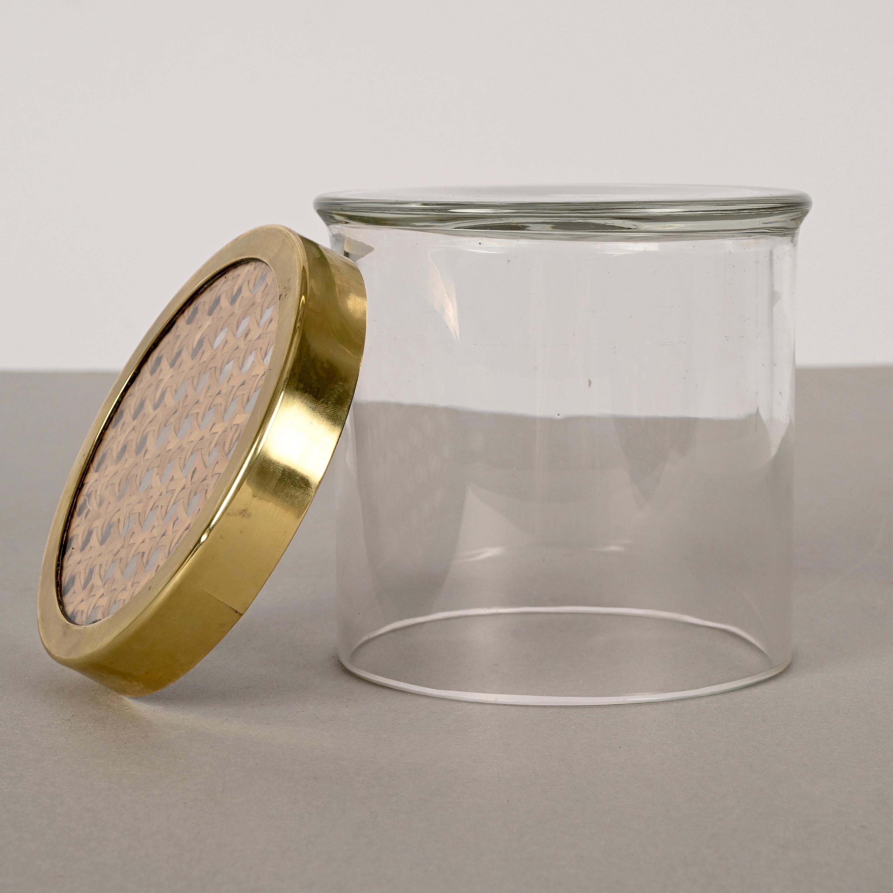 Caja italiana de cristal y mimbre vienés de mediados de siglo, estilo Christian Dior, años 70 en venta 4