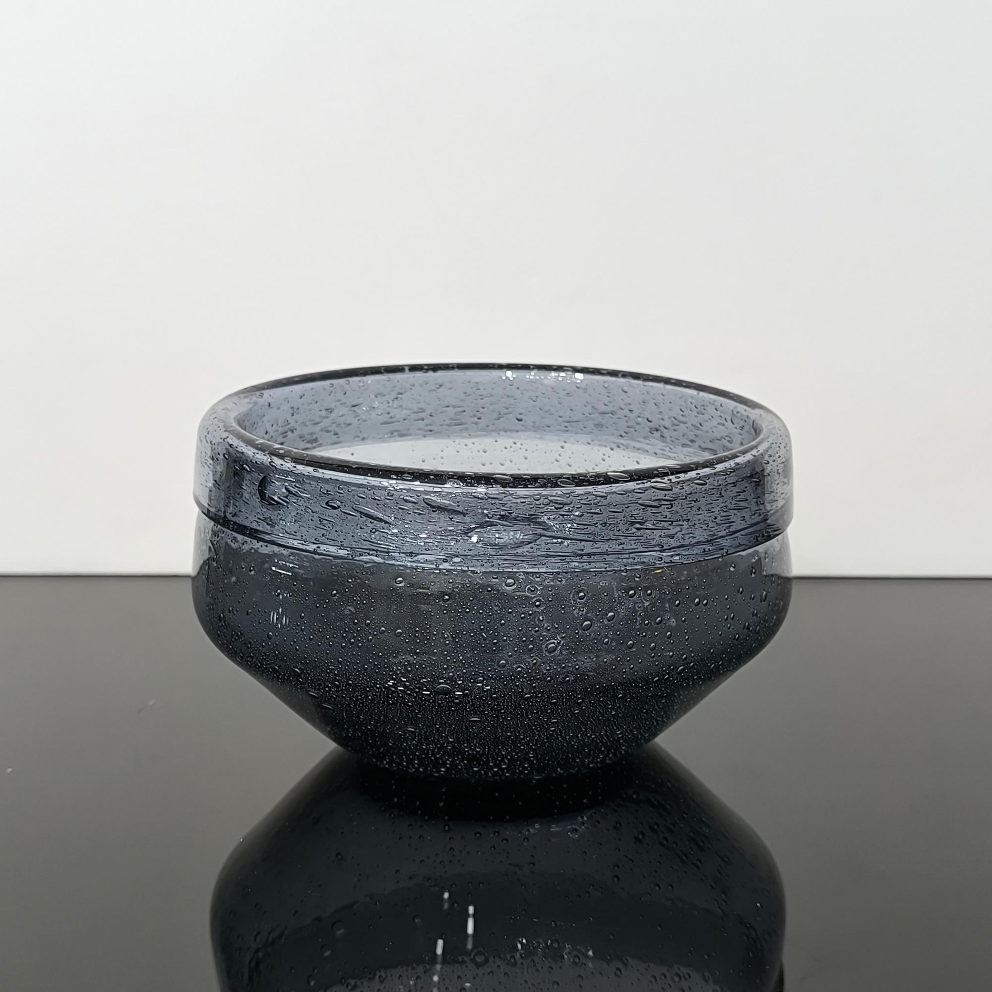 Scandinave moderne Bol en verre du milieu du siècle par Erik Höglund,  pour Boda Glassworks Suède, années 1960 en vente
