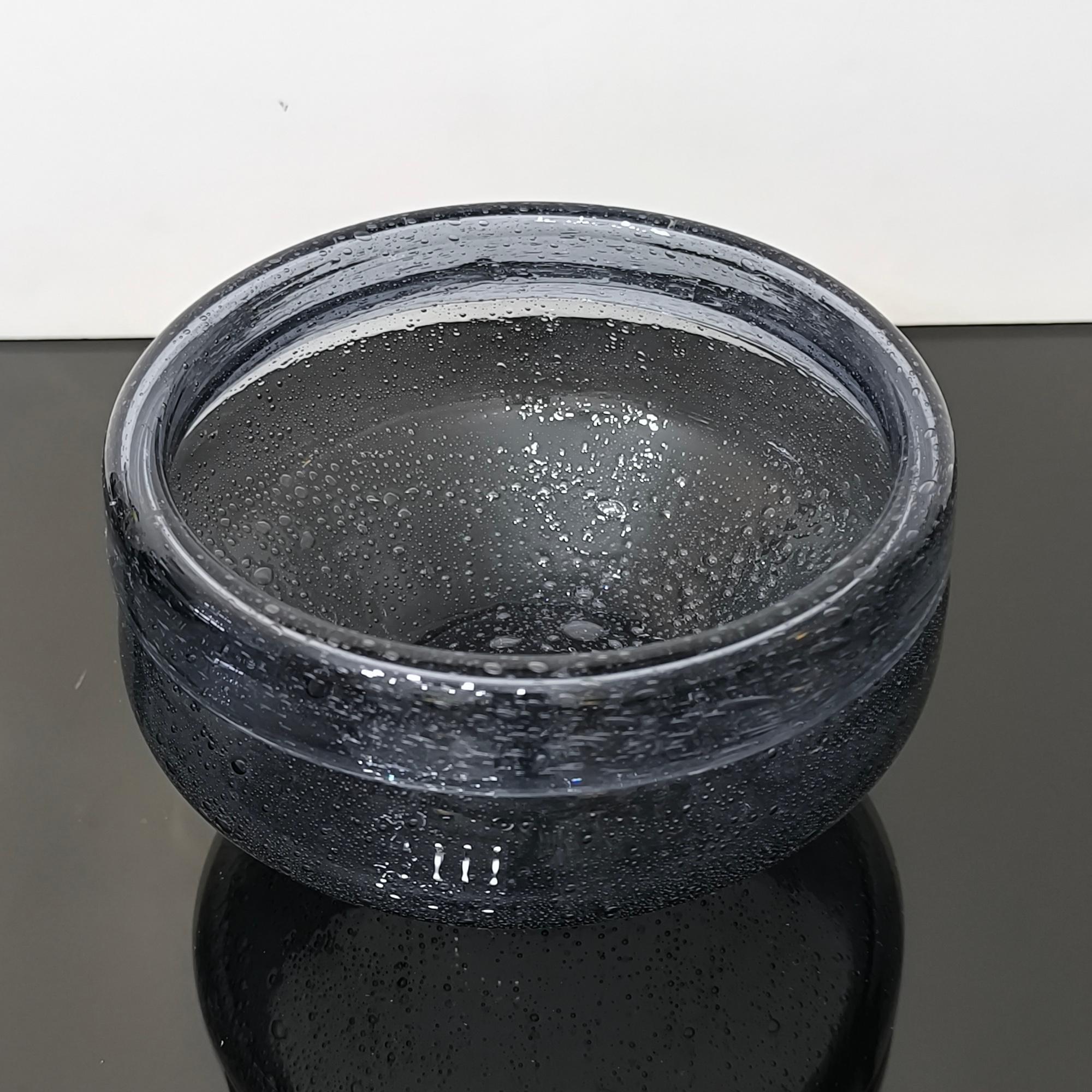 Bol en verre du milieu du siècle par Erik Höglund,  pour Boda Glassworks Suède, années 1960 Excellent état - En vente à Bochum, NRW