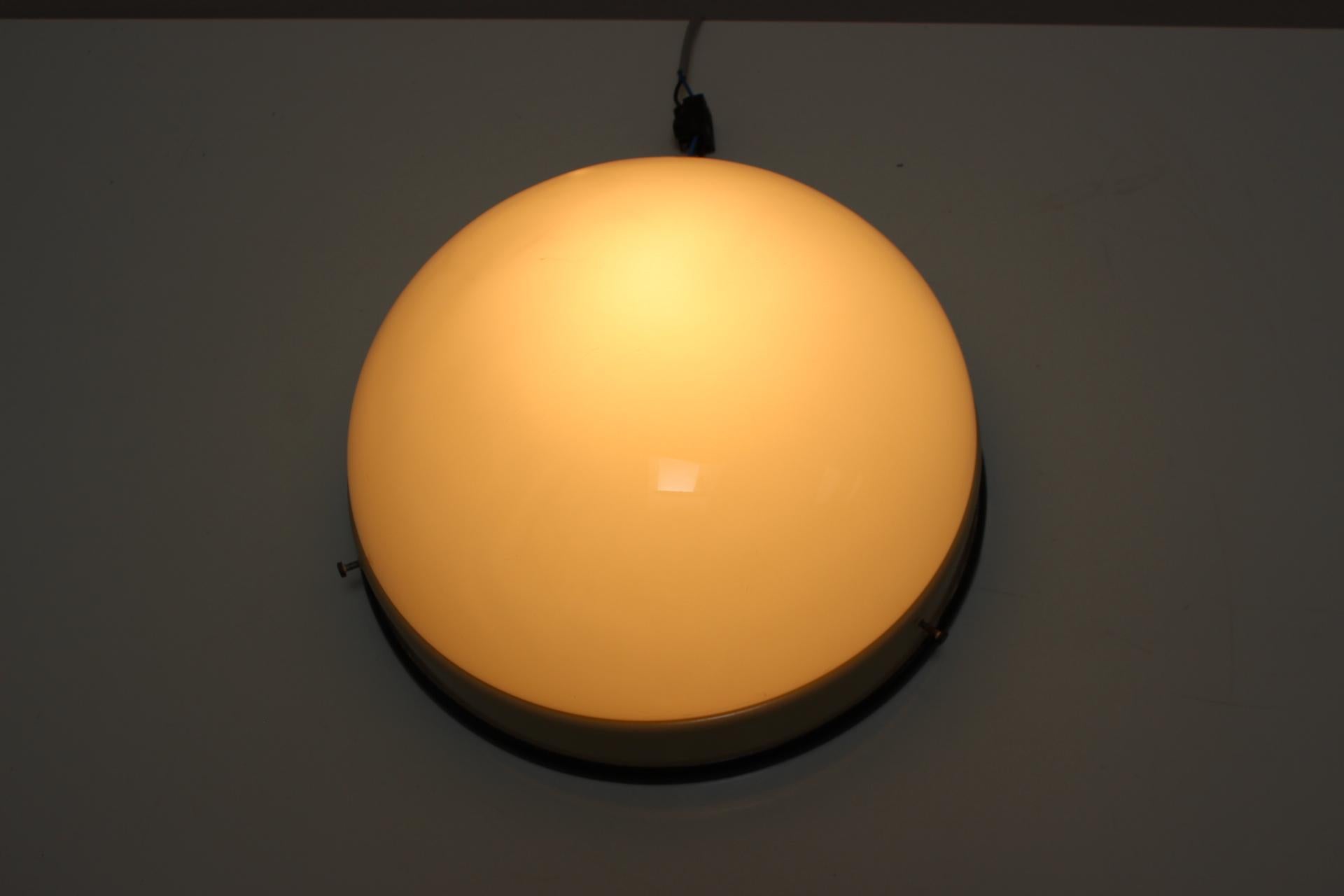 Unknown Midcentury Glass Ceiling Lamp, Flush Mount or Wall Lamp, circa 1960s For Sale