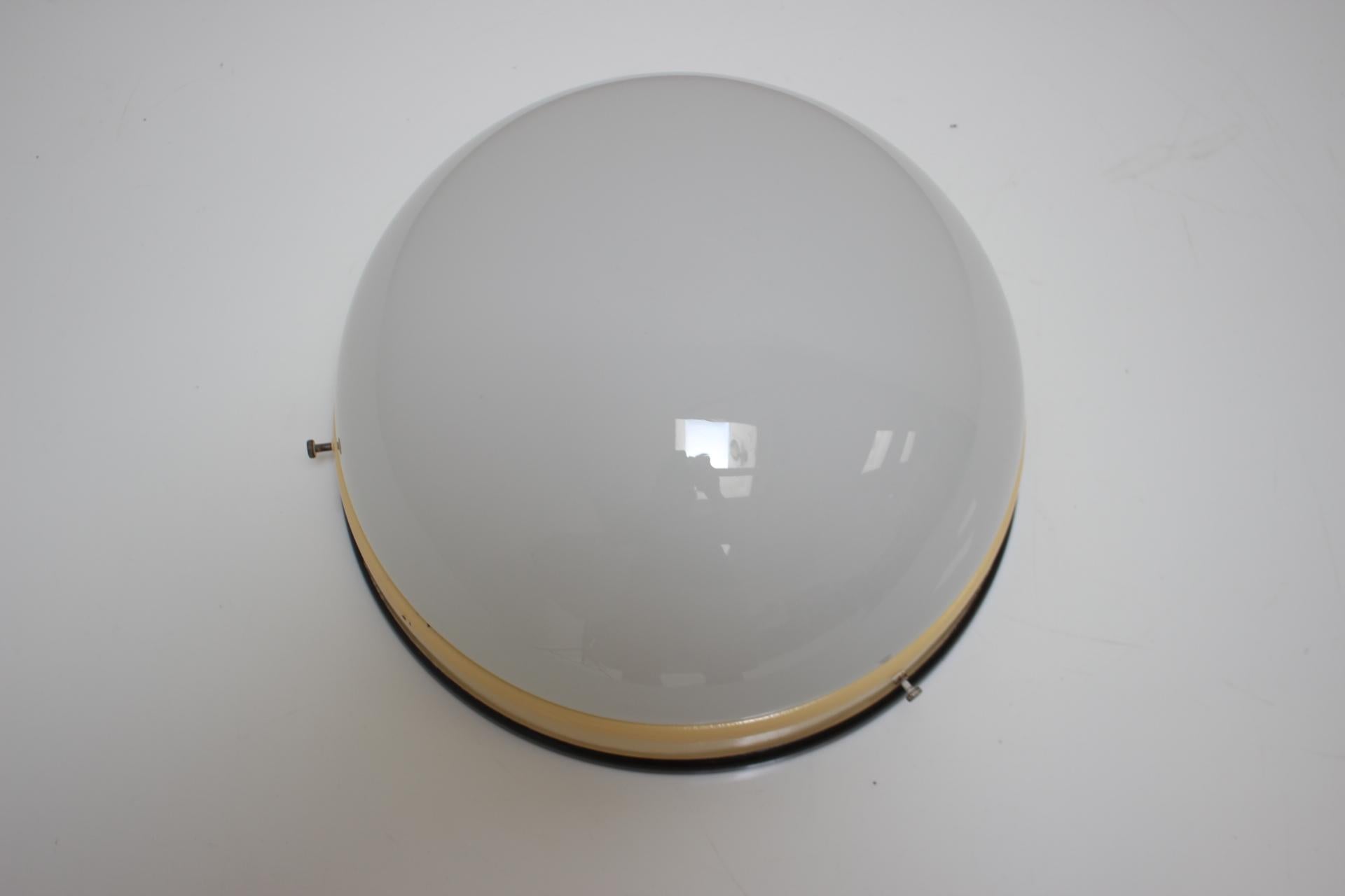 Midcentury Glass Ceiling Lamp, Flush Mount or Wall Lamp, circa 1960s In Good Condition For Sale In Praha, CZ