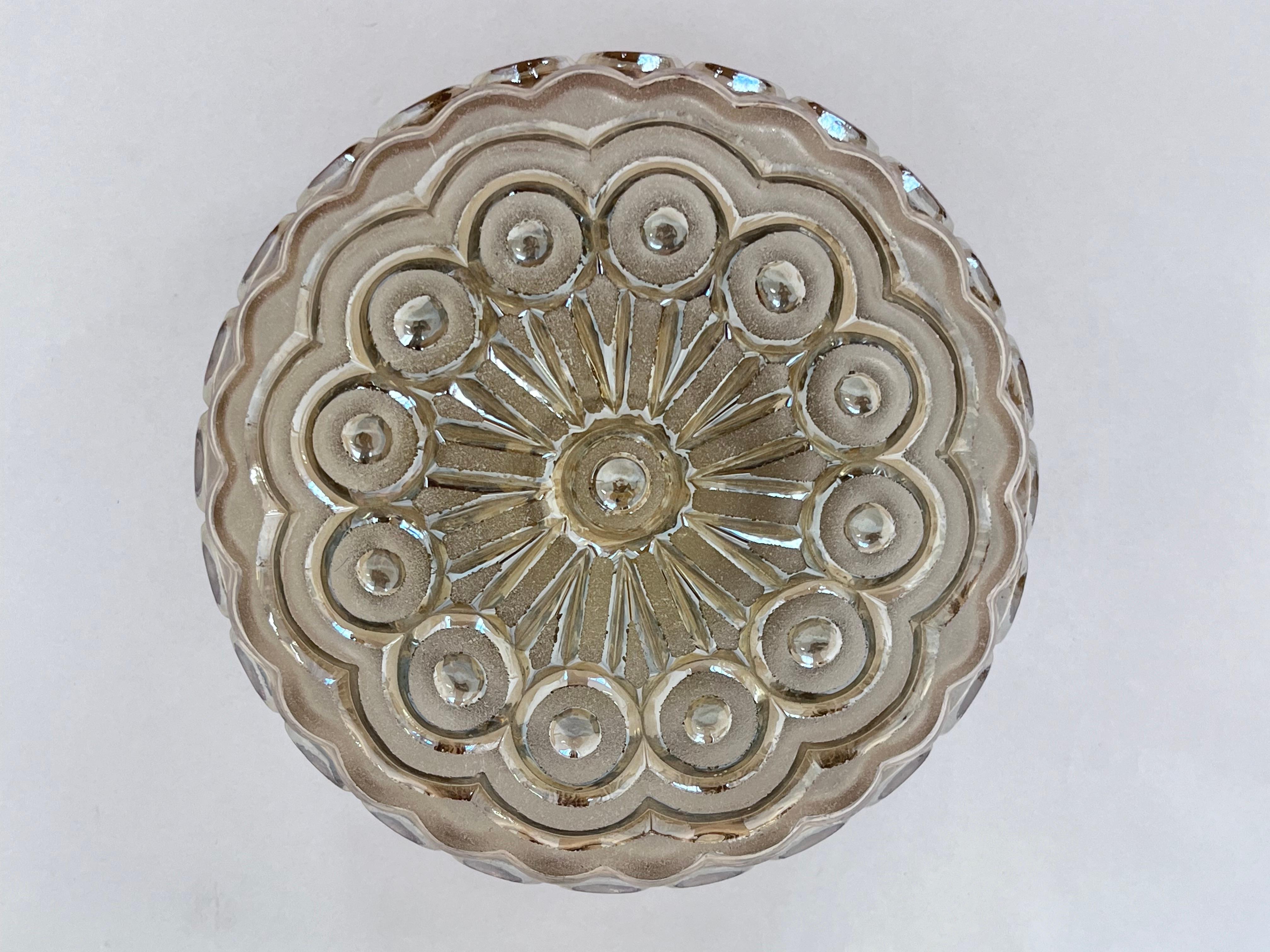 Lámpara empotrada, de techo o de pared, de cristal de mediados de siglo, Alemania, años 70 Vidrio en venta