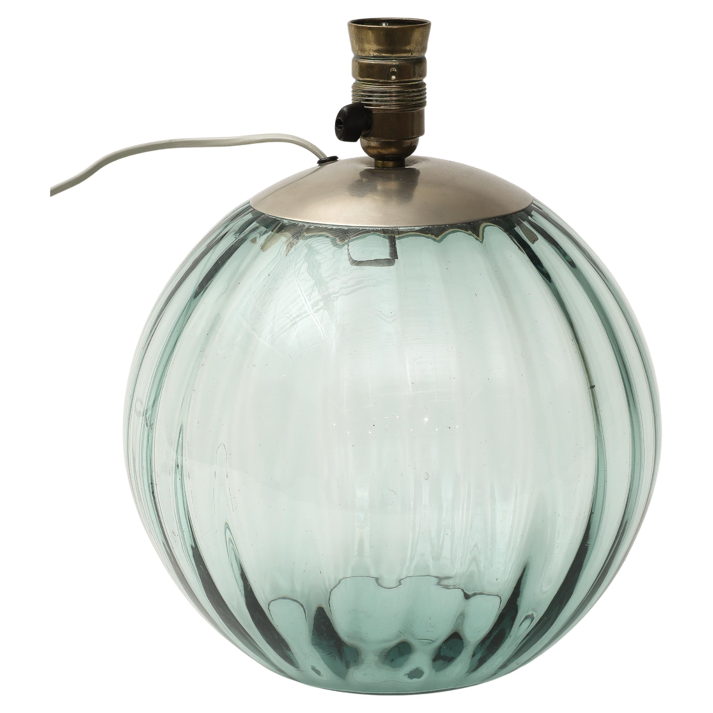 Midcentury Italian glass globe table lamp in the manner of Venini, circa 1950s. European wiring. 
