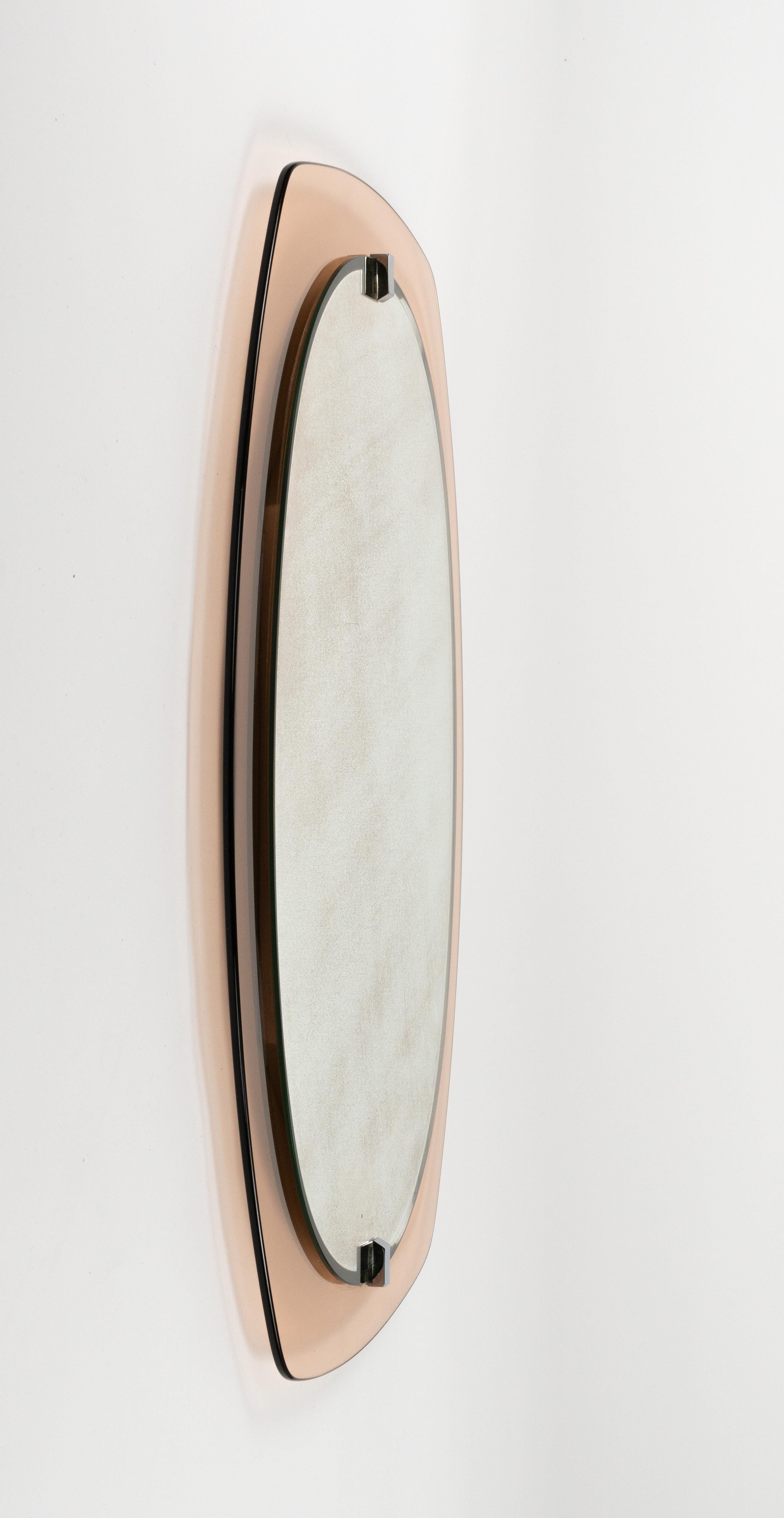 Midcentury Glass Pink Oval Wall Mirror by Veca, Italy 1970s In Good Condition For Sale In Rome, IT