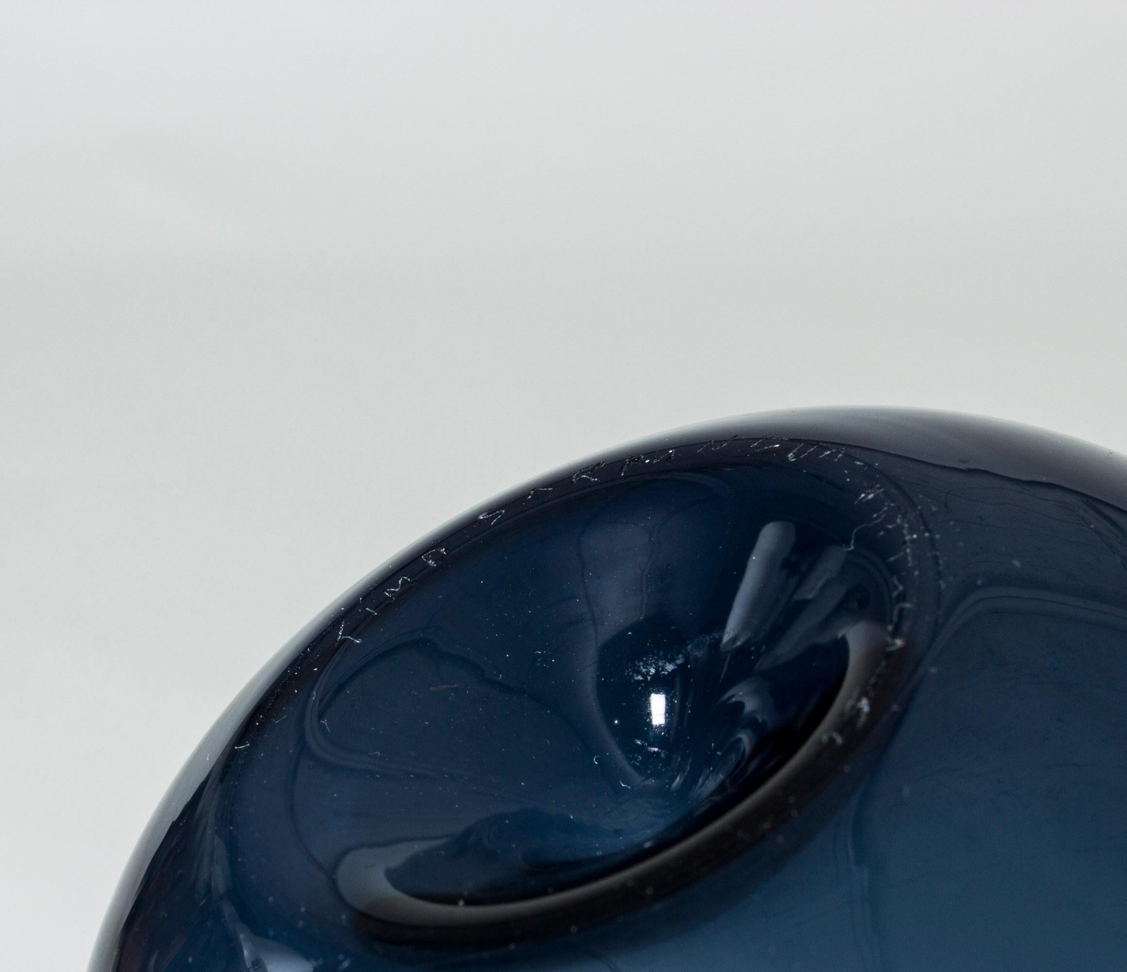 Midcentury Glass Vase by Timo Sarpaneva In Good Condition In Stockholm, SE