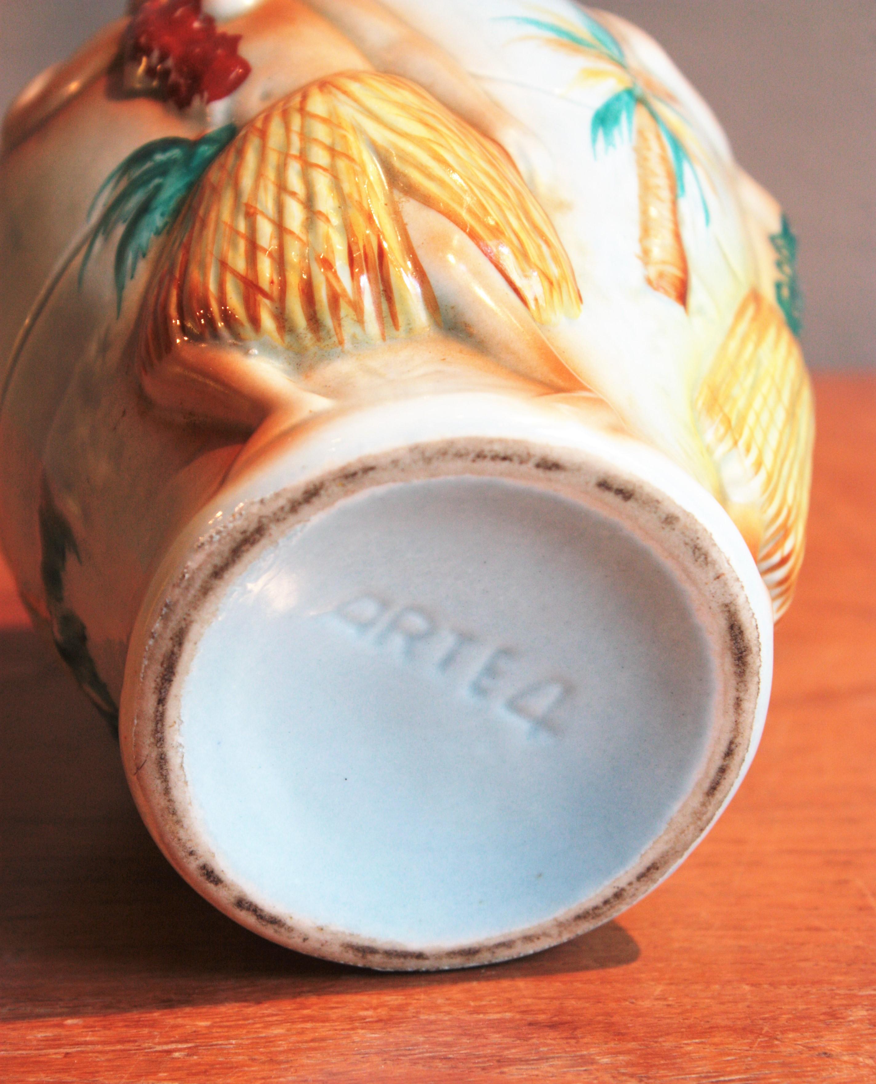 Glasierte Keramikvase aus der Mitte des Jahrhunderts mit handbemaltem Hula-Tnzer-Motiv im Angebot 6