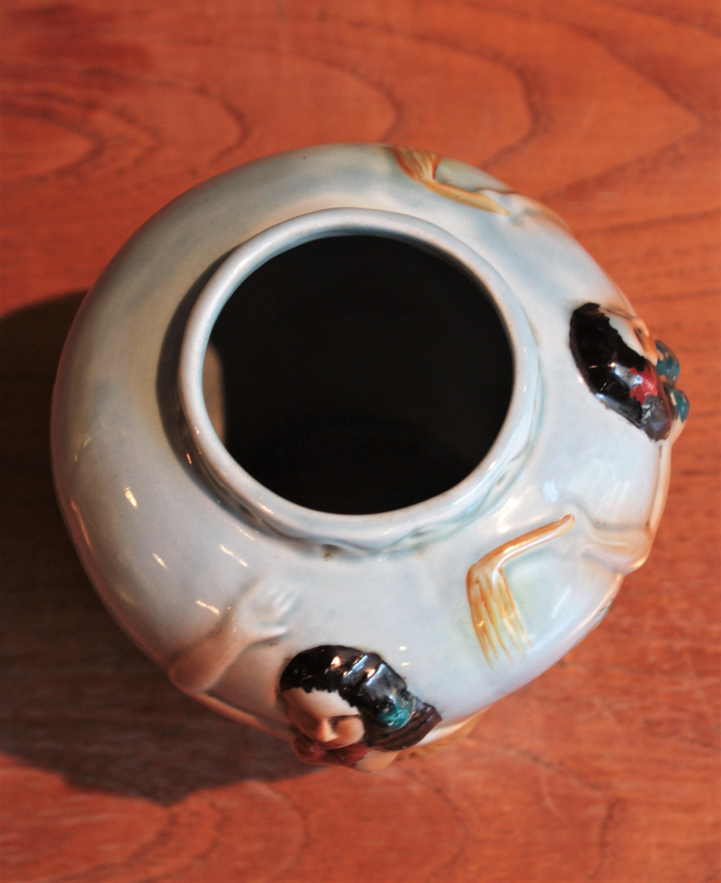 Glasierte Keramikvase aus der Mitte des Jahrhunderts mit handbemaltem Hula-Tnzer-Motiv im Angebot 7