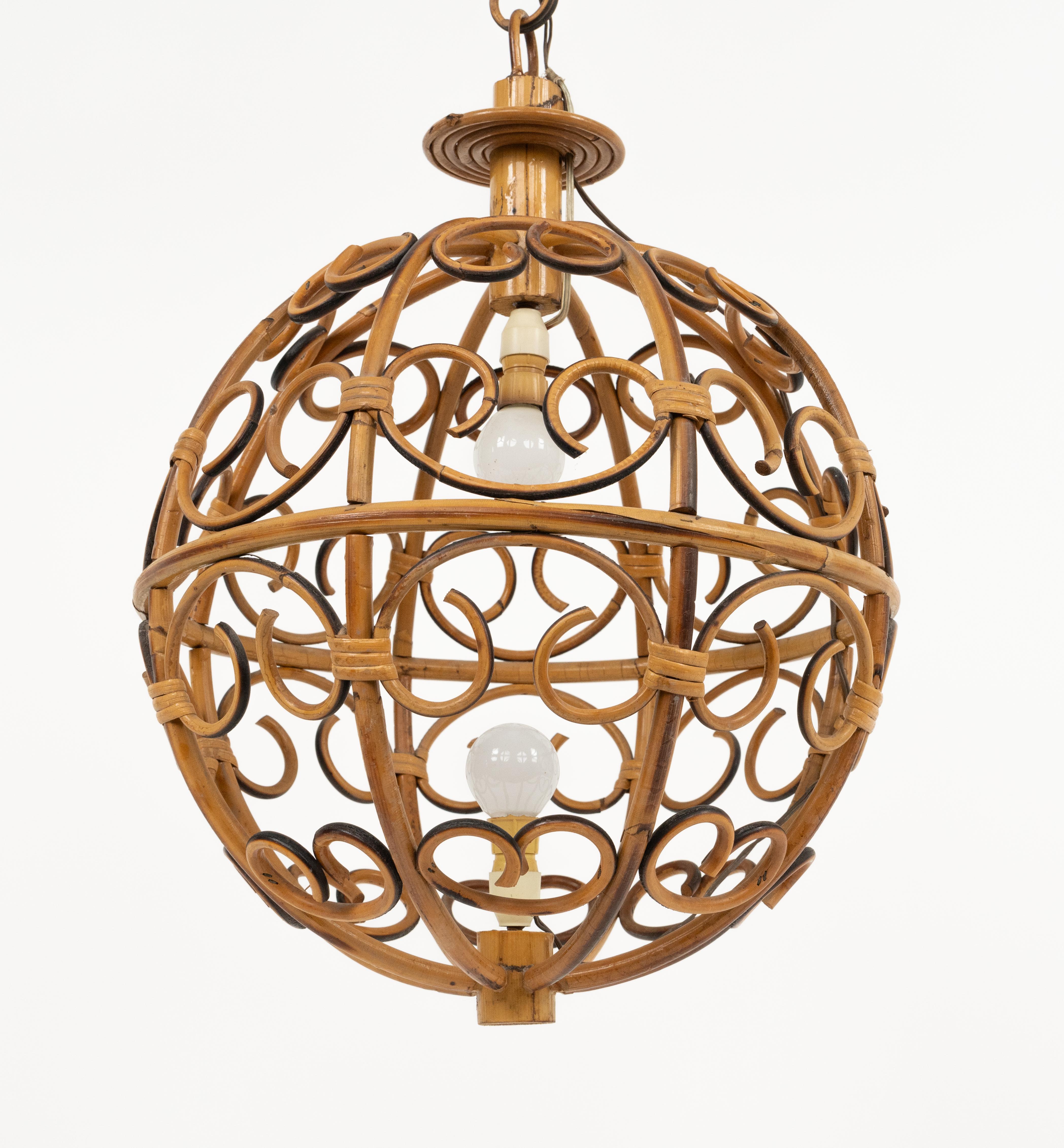 Midcentury Globe Chandelier in Rattan and Bamboo, Italy 1960s For Sale 3